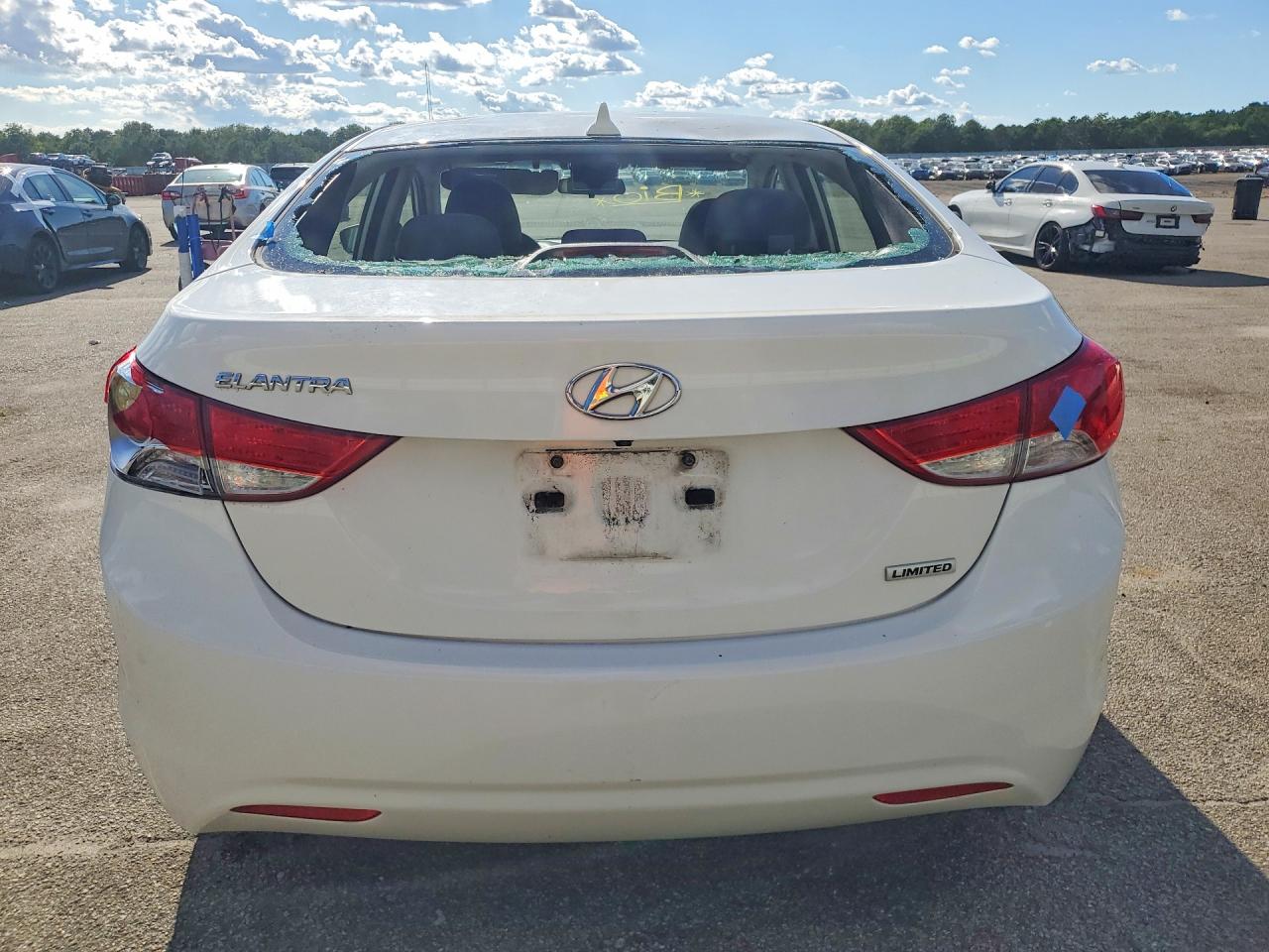 2012 Hyundai Elantra Limited White vin: 5NPDH4AE3CH100242