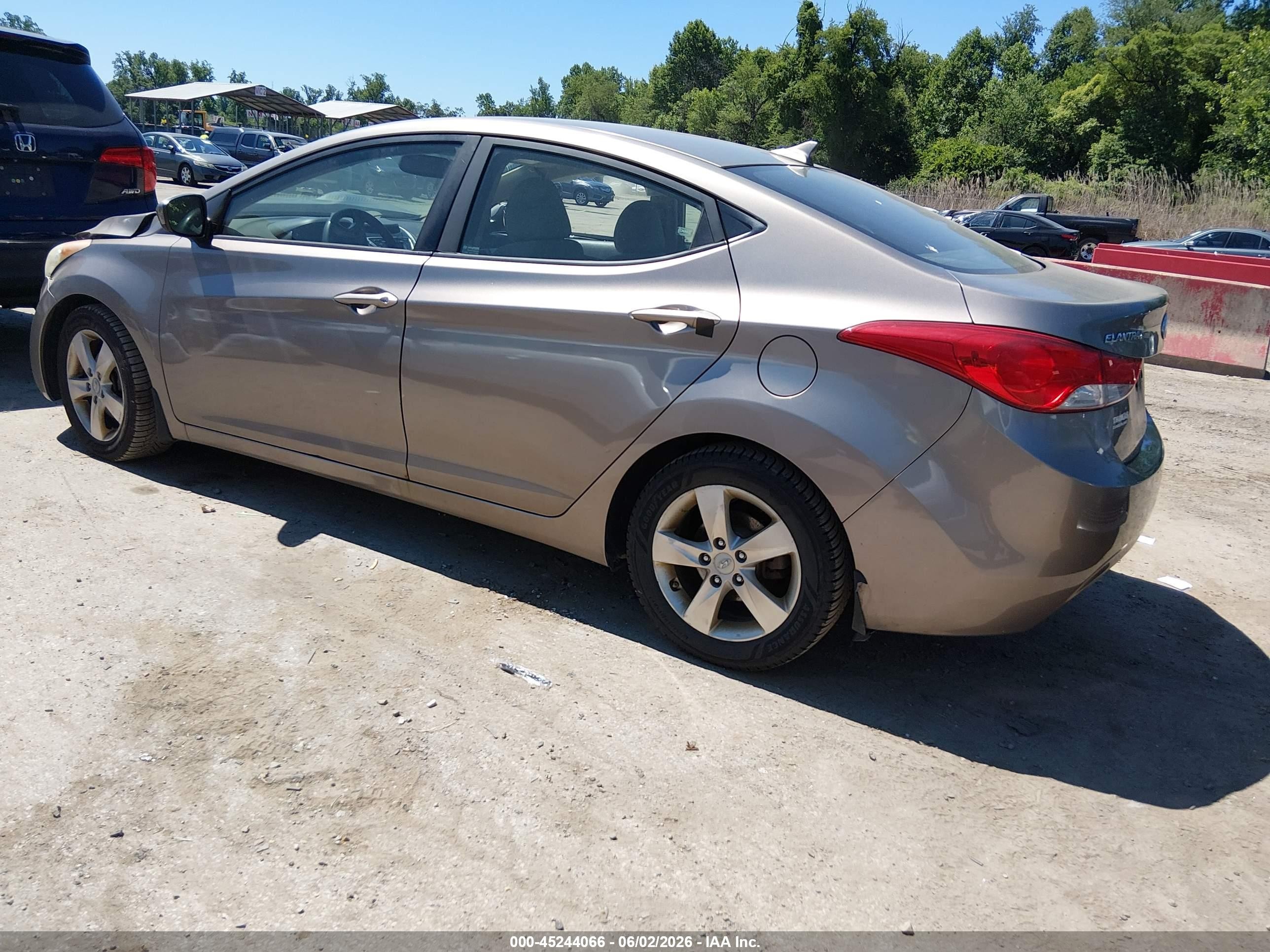 2012 Hyundai Elantra Gls Gray vin: 5NPDH4AE3CH111662