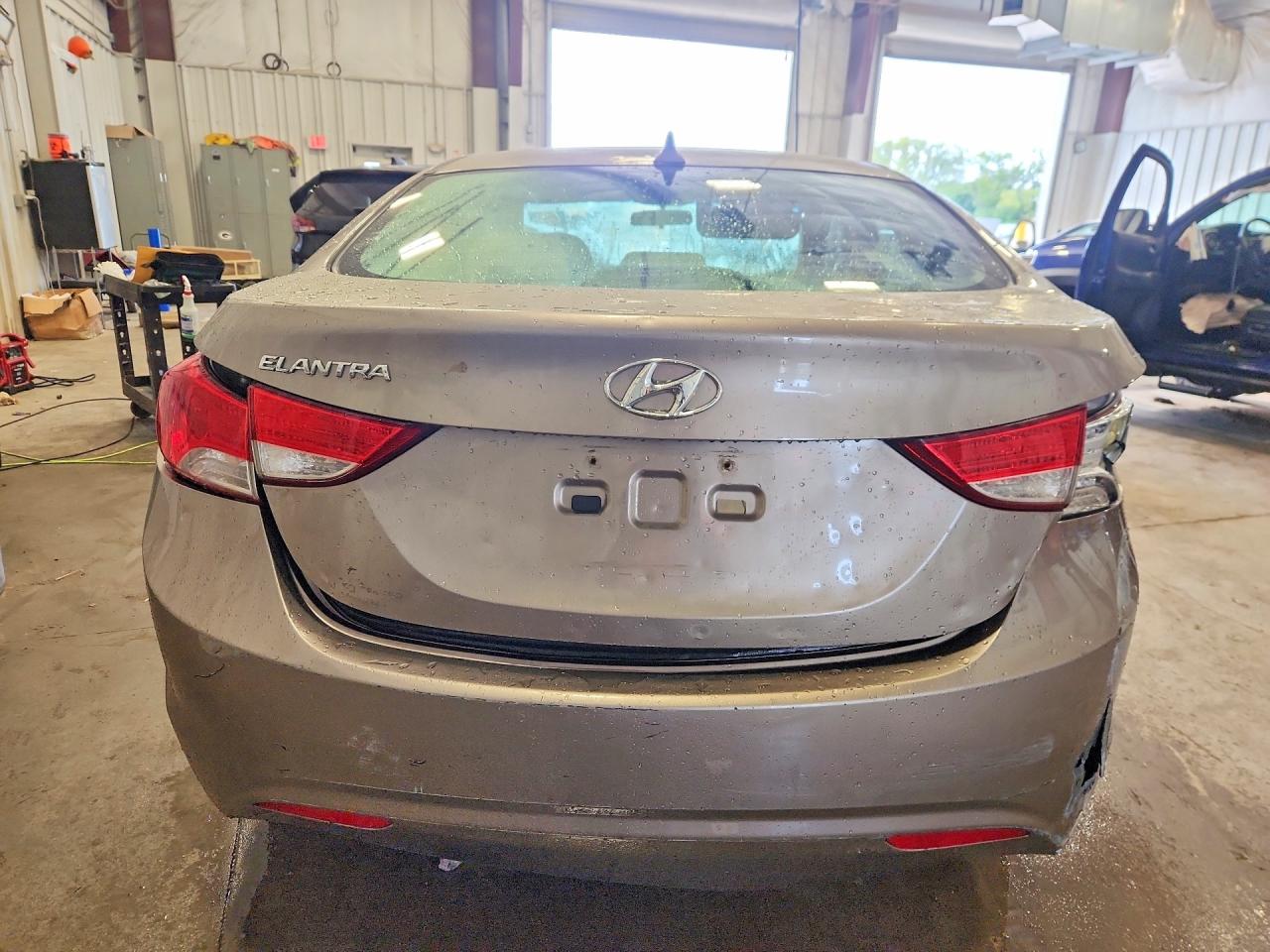 2012 Hyundai Elantra Gls Tan vin: 5NPDH4AE3CH124573