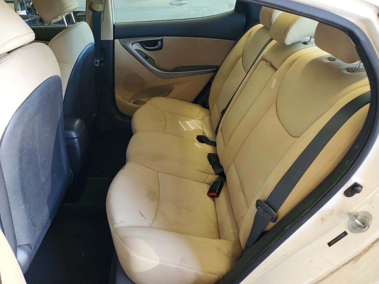 2012 Hyundai Elantra Gls White vin: 5NPDH4AE3CH126307
