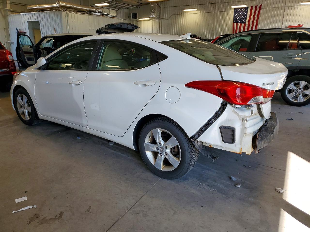 2012 Hyundai Elantra Gls White vin: 5NPDH4AE3CH126307