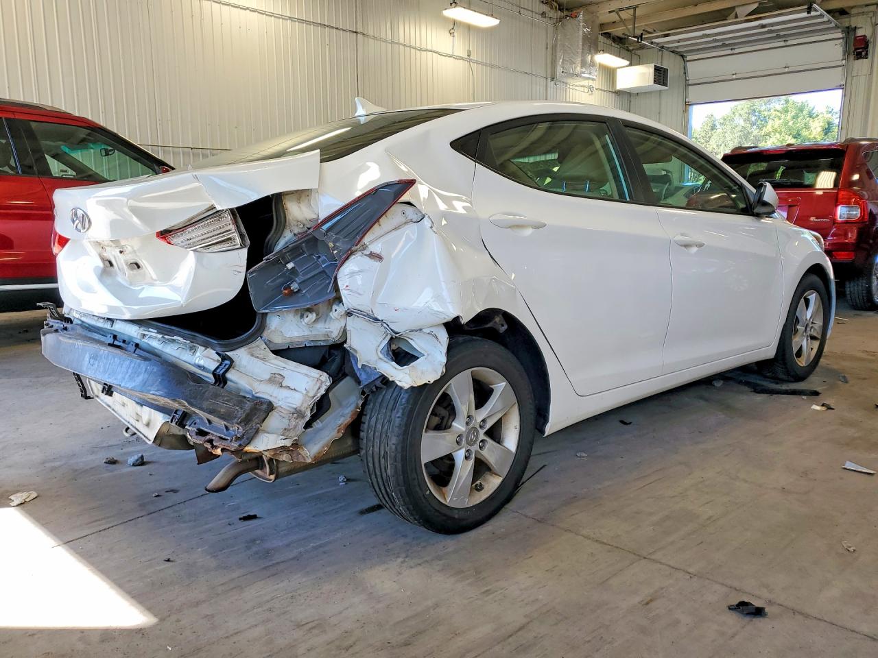 2012 Hyundai Elantra Gls White vin: 5NPDH4AE3CH126307