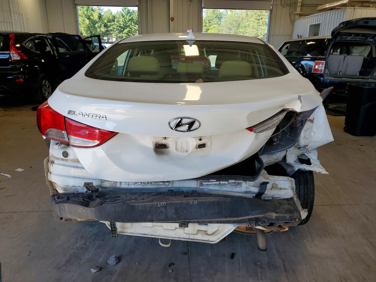 2012 Hyundai Elantra Gls White vin: 5NPDH4AE3CH126307