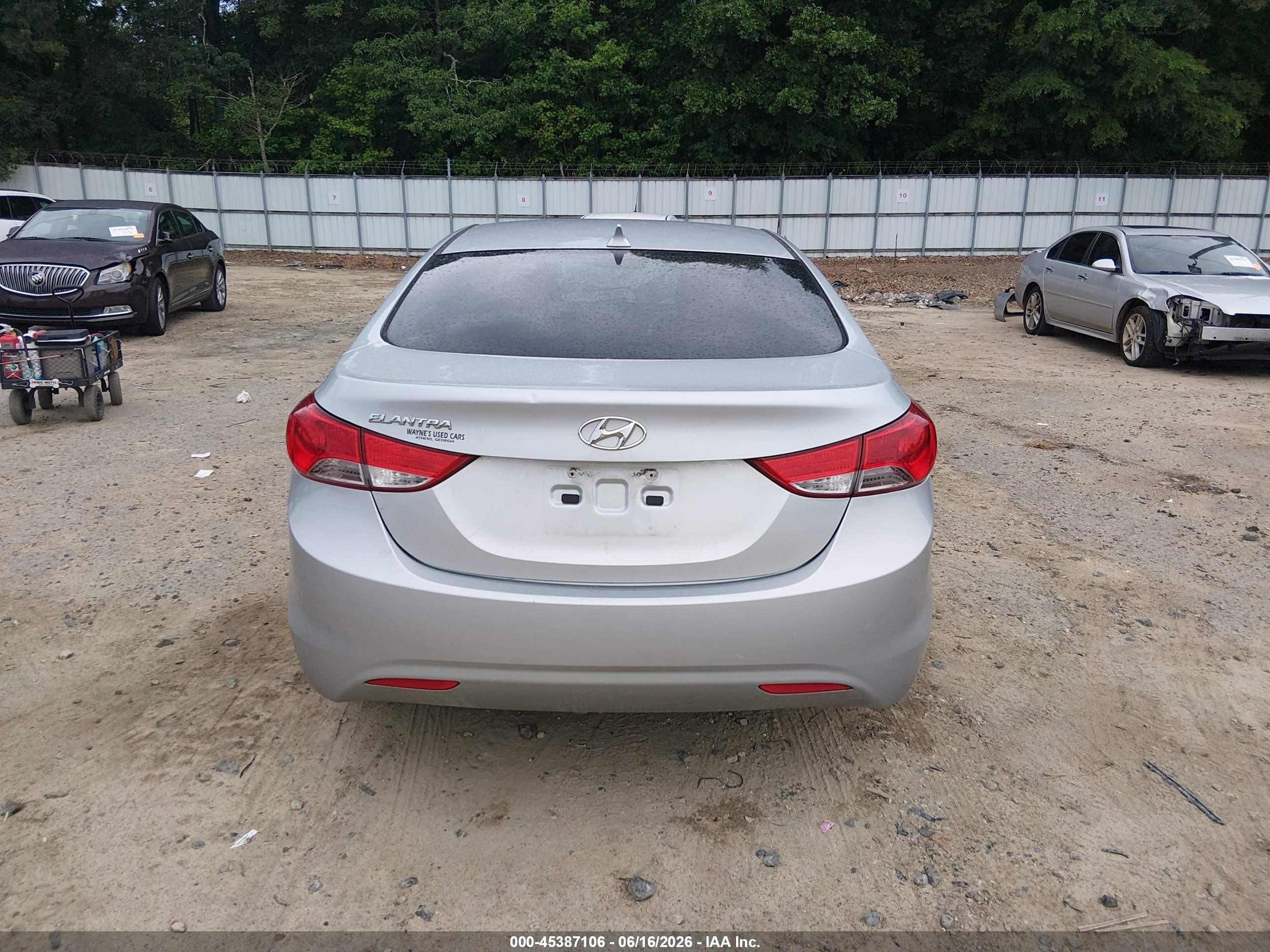 2012 Hyundai Elantra Gls Silver vin: 5NPDH4AE3CH138179