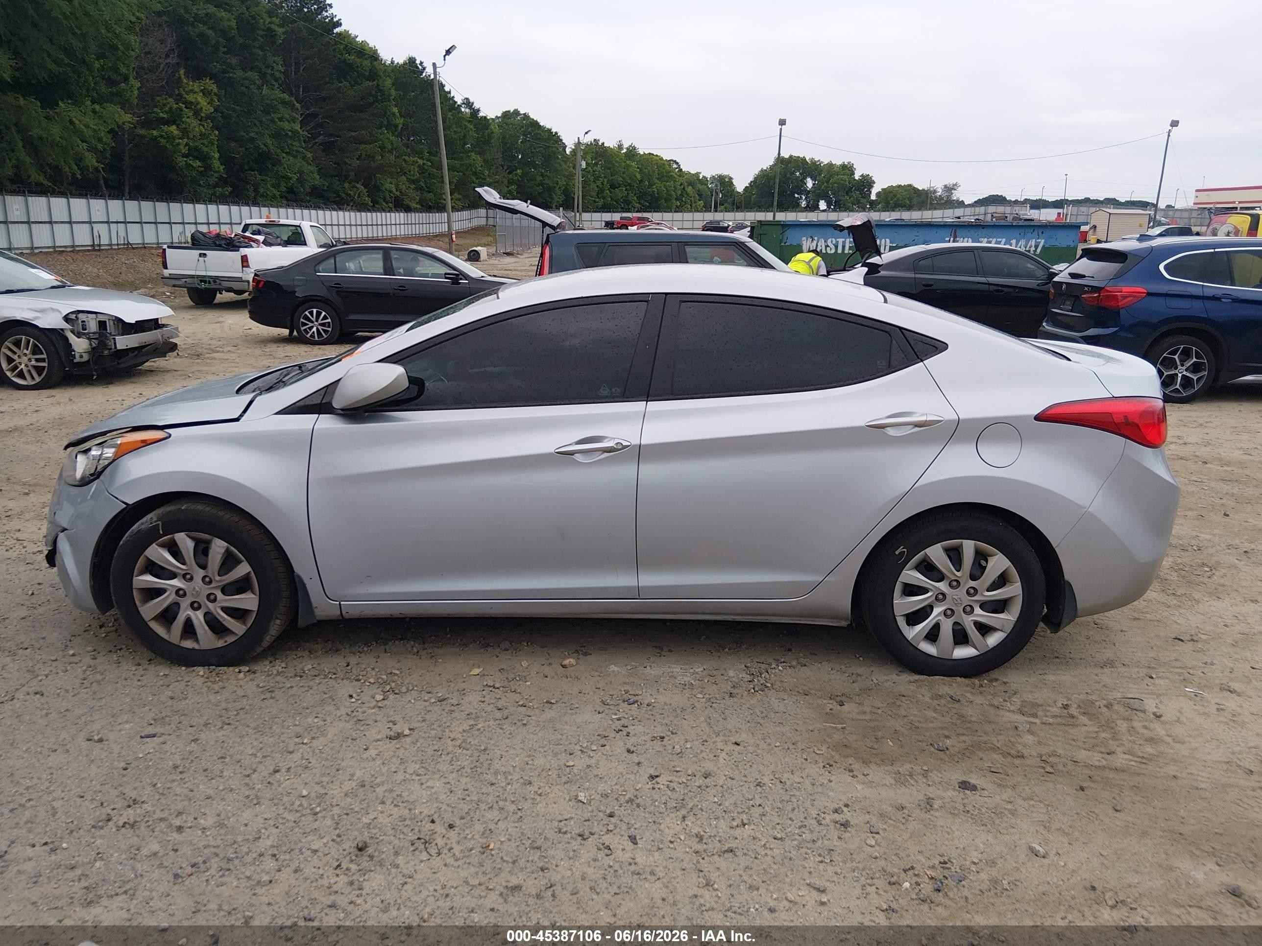 2012 Hyundai Elantra Gls Silver vin: 5NPDH4AE3CH138179