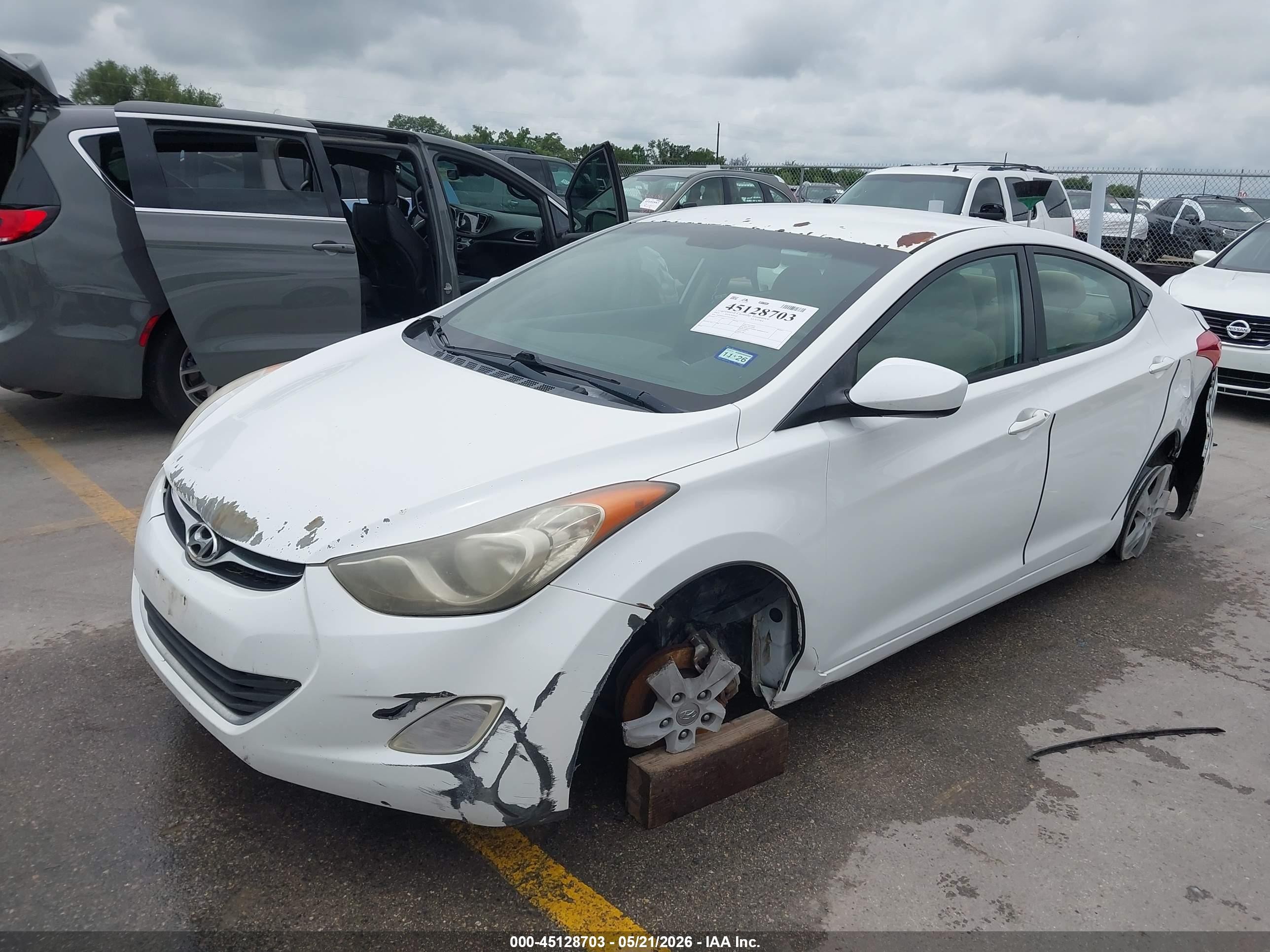 2012 Hyundai Elantra Gls White vin: 5NPDH4AE3CH149148