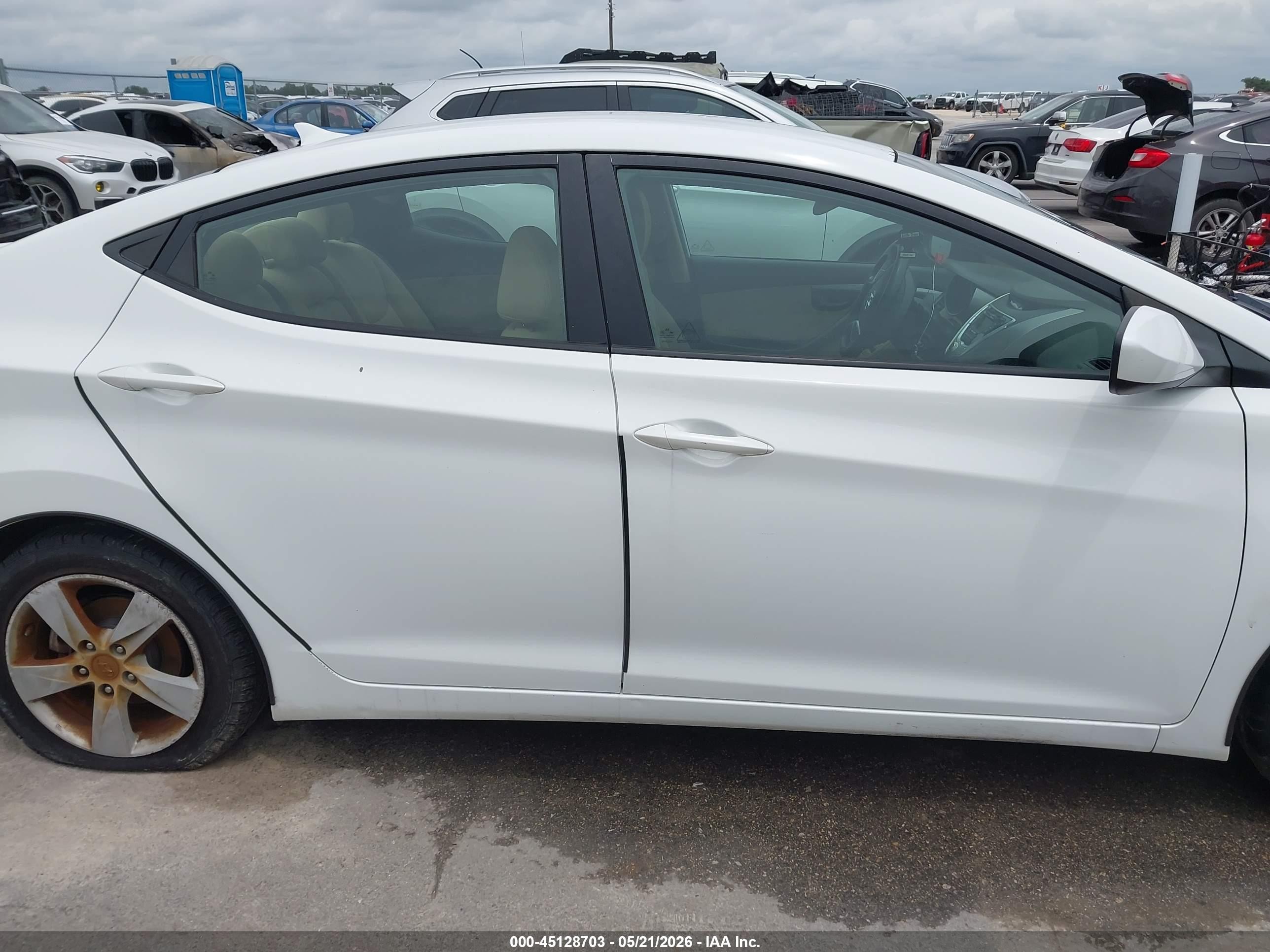 2012 Hyundai Elantra Gls White vin: 5NPDH4AE3CH149148