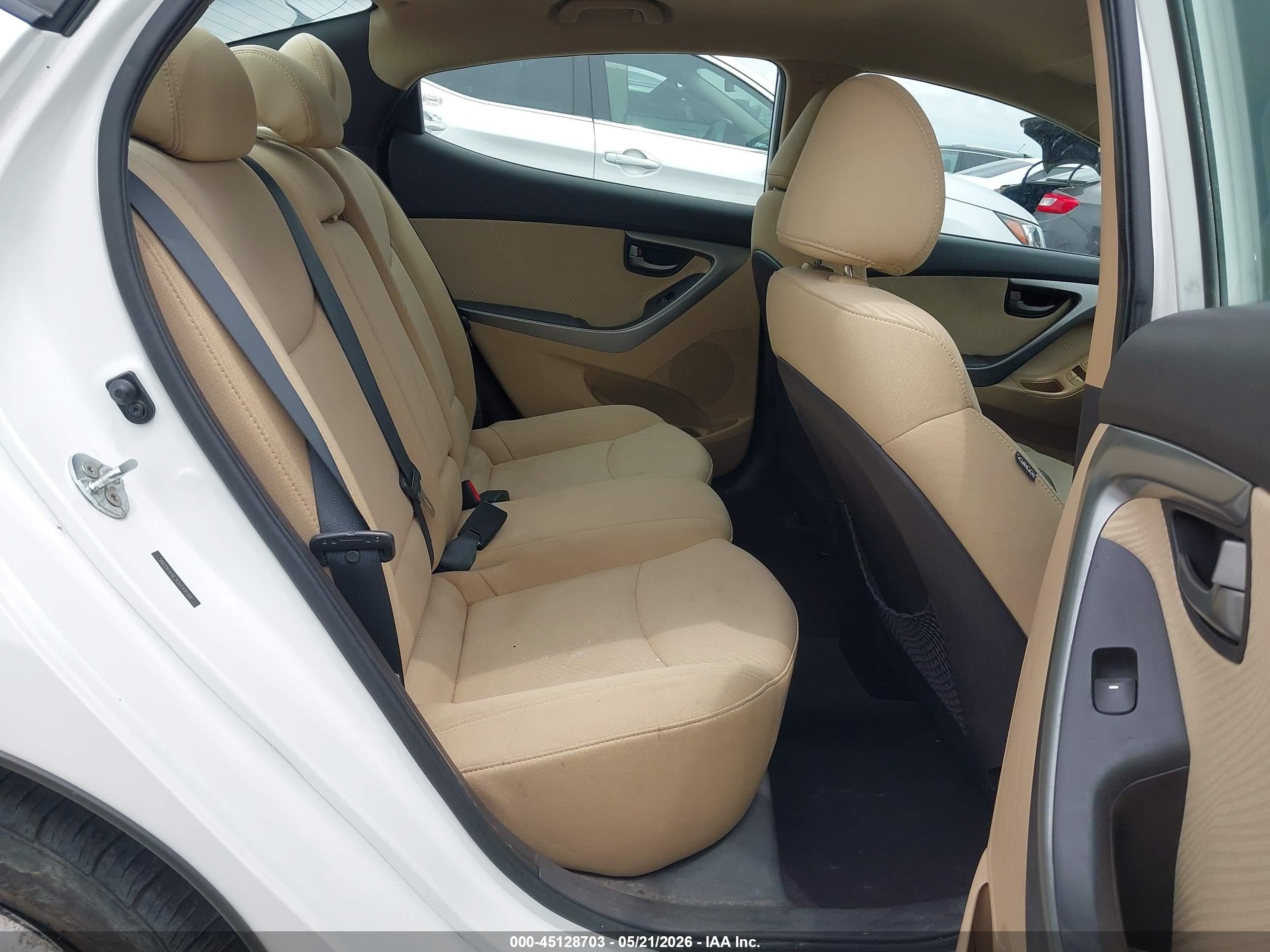 2012 Hyundai Elantra Gls White vin: 5NPDH4AE3CH149148