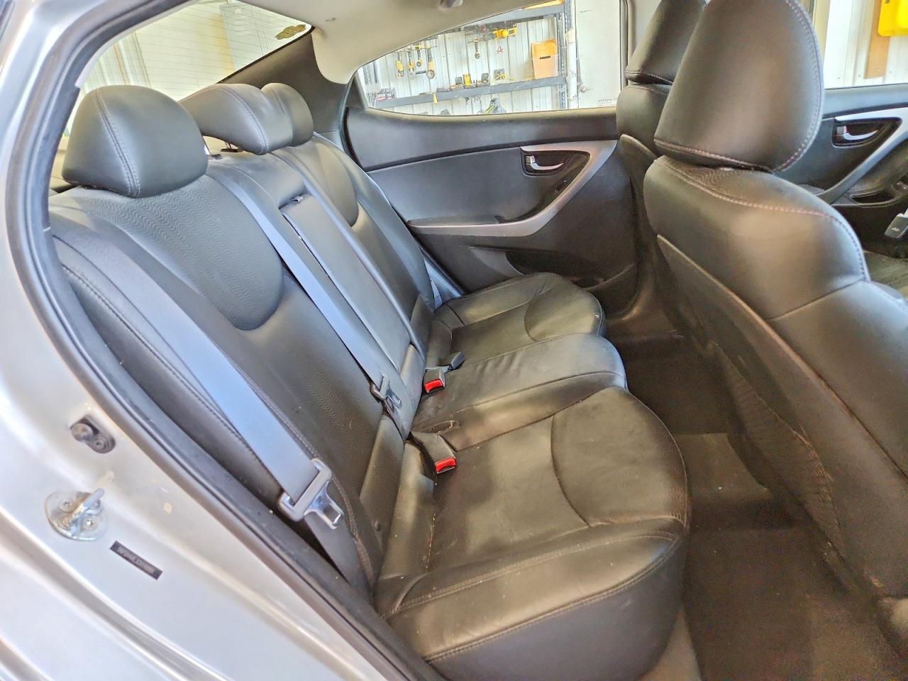2012 Hyundai Elantra Limited Серебряный vin: 5NPDH4AE3CH149991
