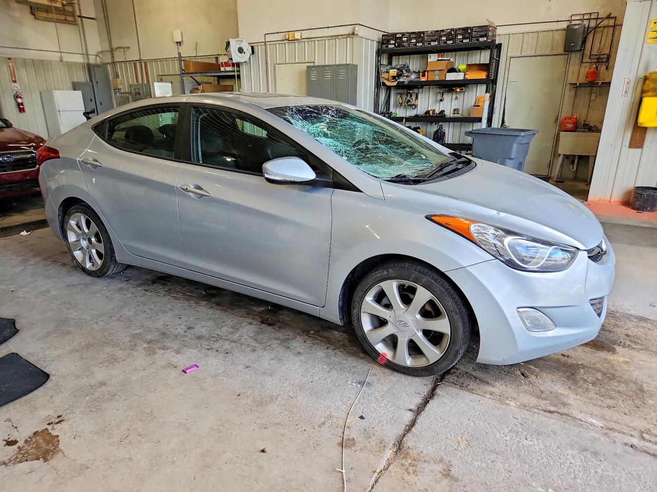 2012 Hyundai Elantra Limited Серебряный vin: 5NPDH4AE3CH149991