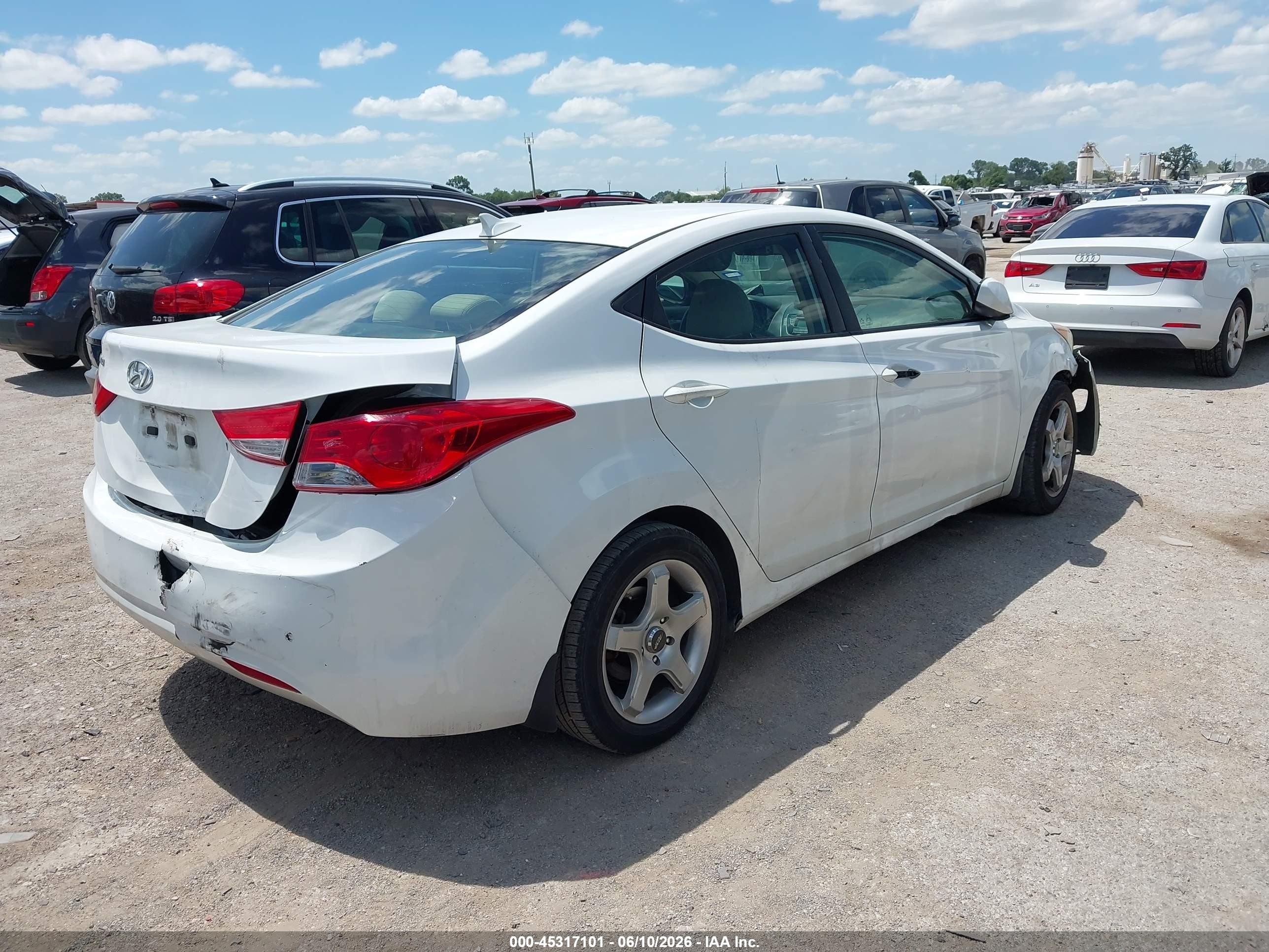 2013 Hyundai Elantra Gls White vin: 5NPDH4AE3DH163178