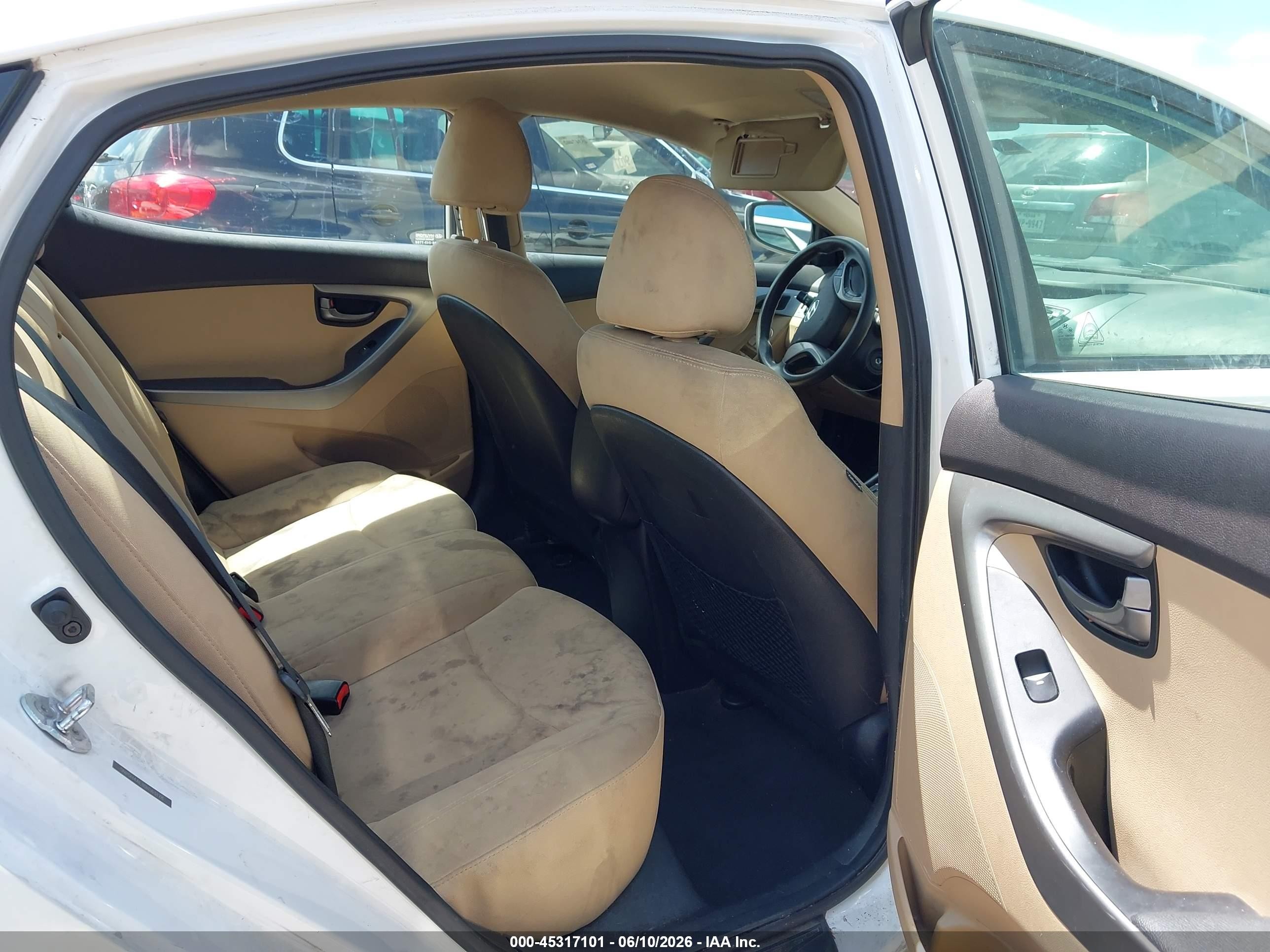 2013 Hyundai Elantra Gls White vin: 5NPDH4AE3DH163178