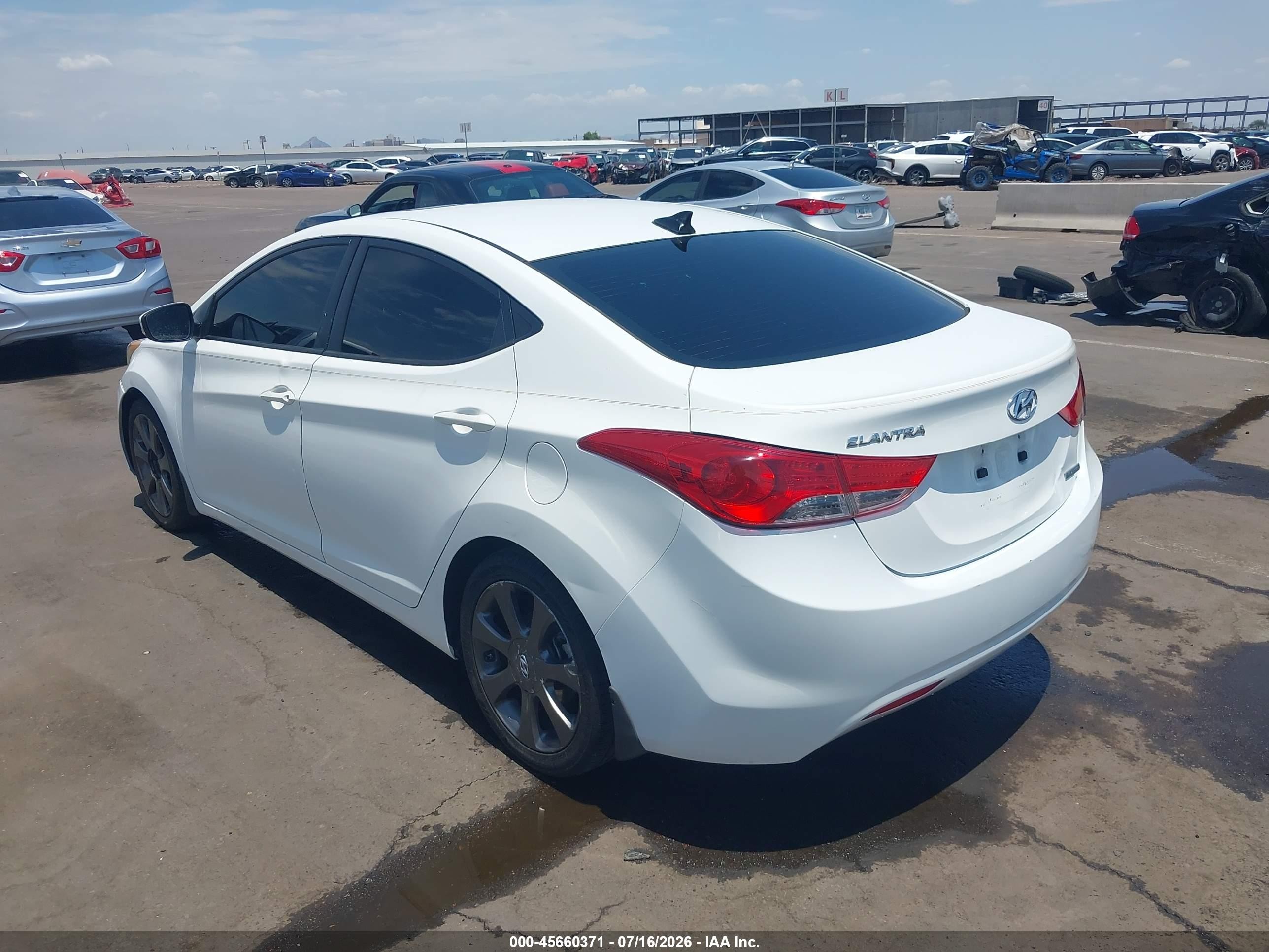 2013 Hyundai Elantra Limited White vin: 5NPDH4AE3DH196441