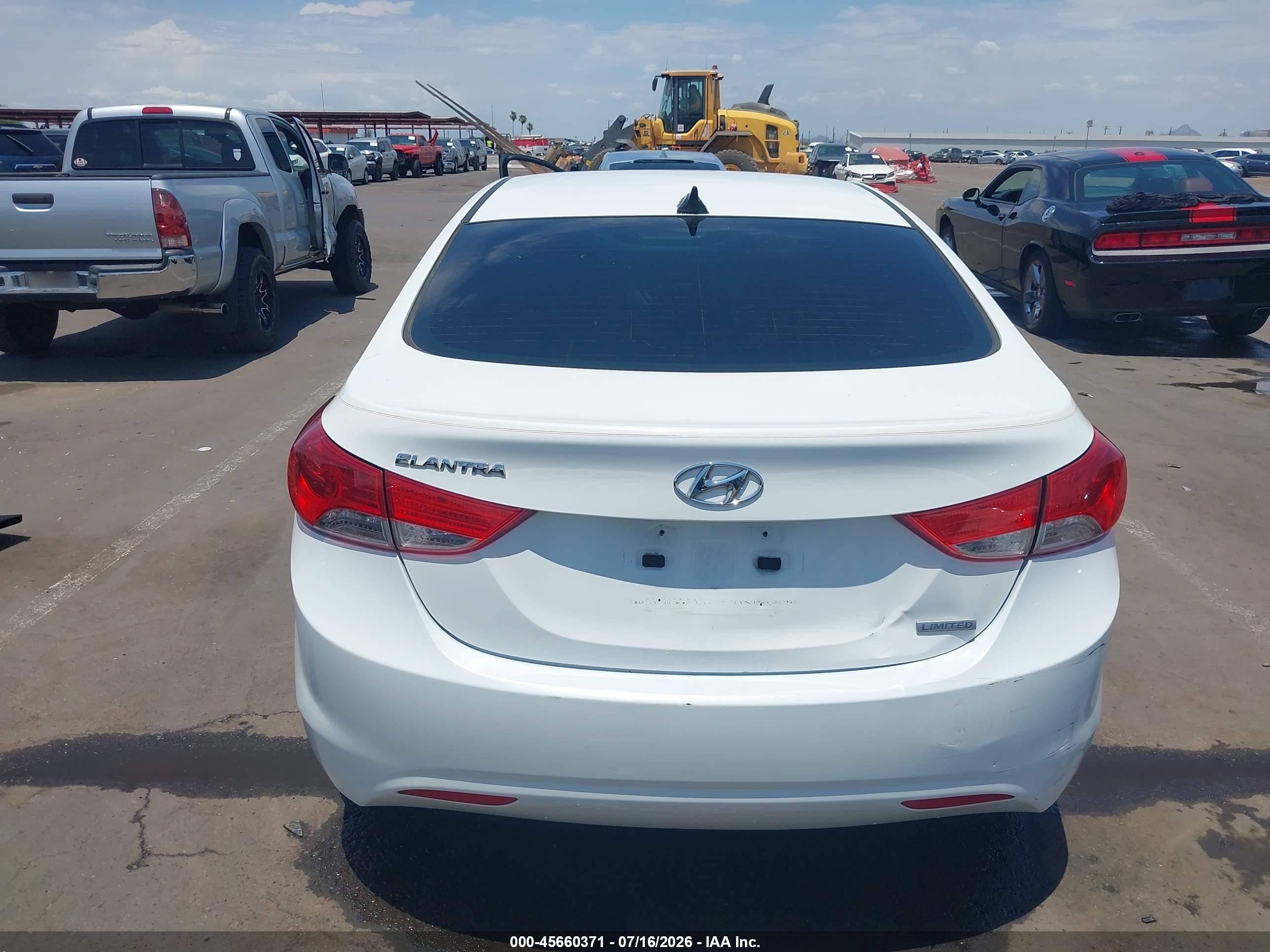2013 Hyundai Elantra Limited White vin: 5NPDH4AE3DH196441