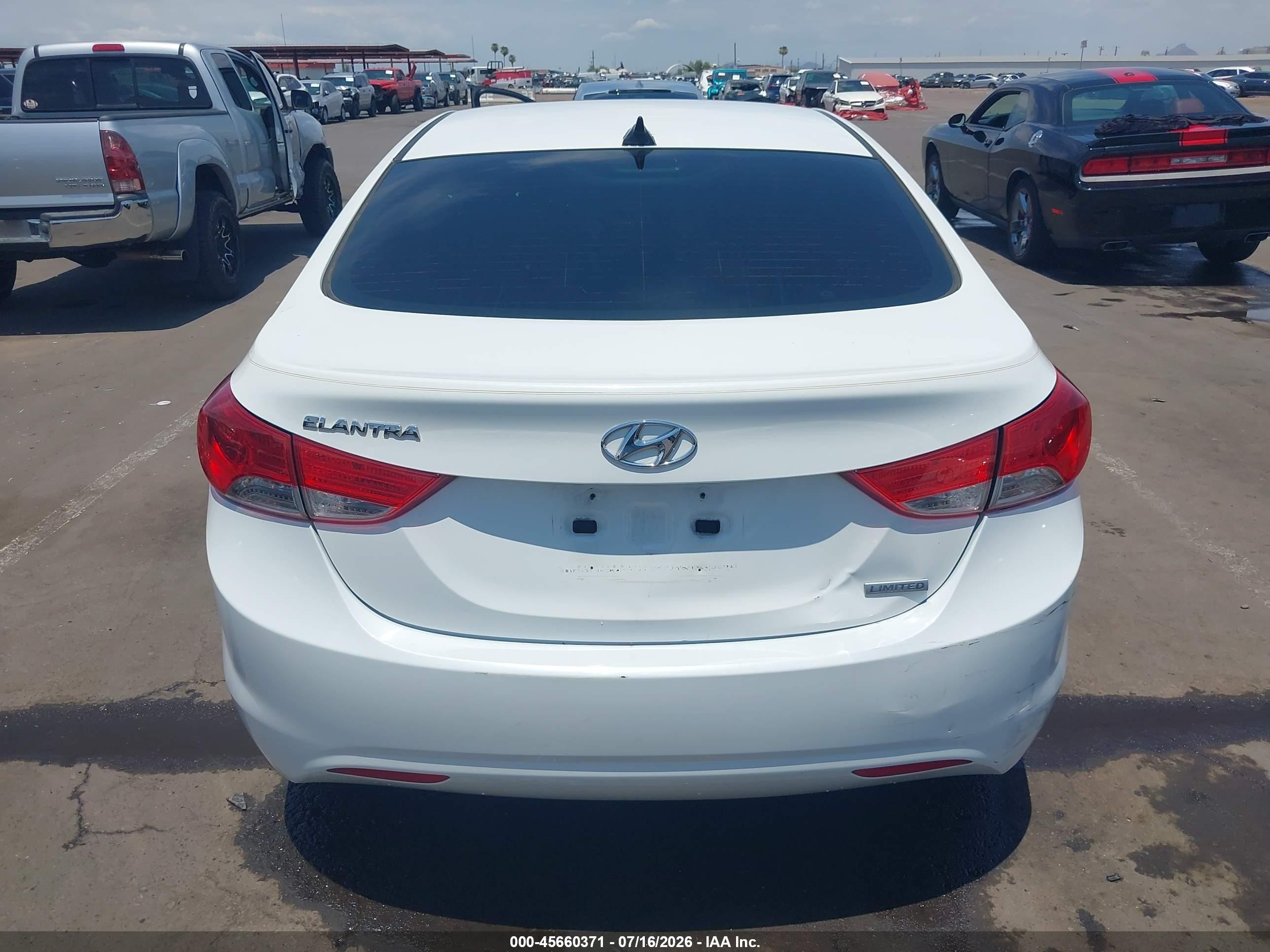 2013 Hyundai Elantra Limited White vin: 5NPDH4AE3DH196441