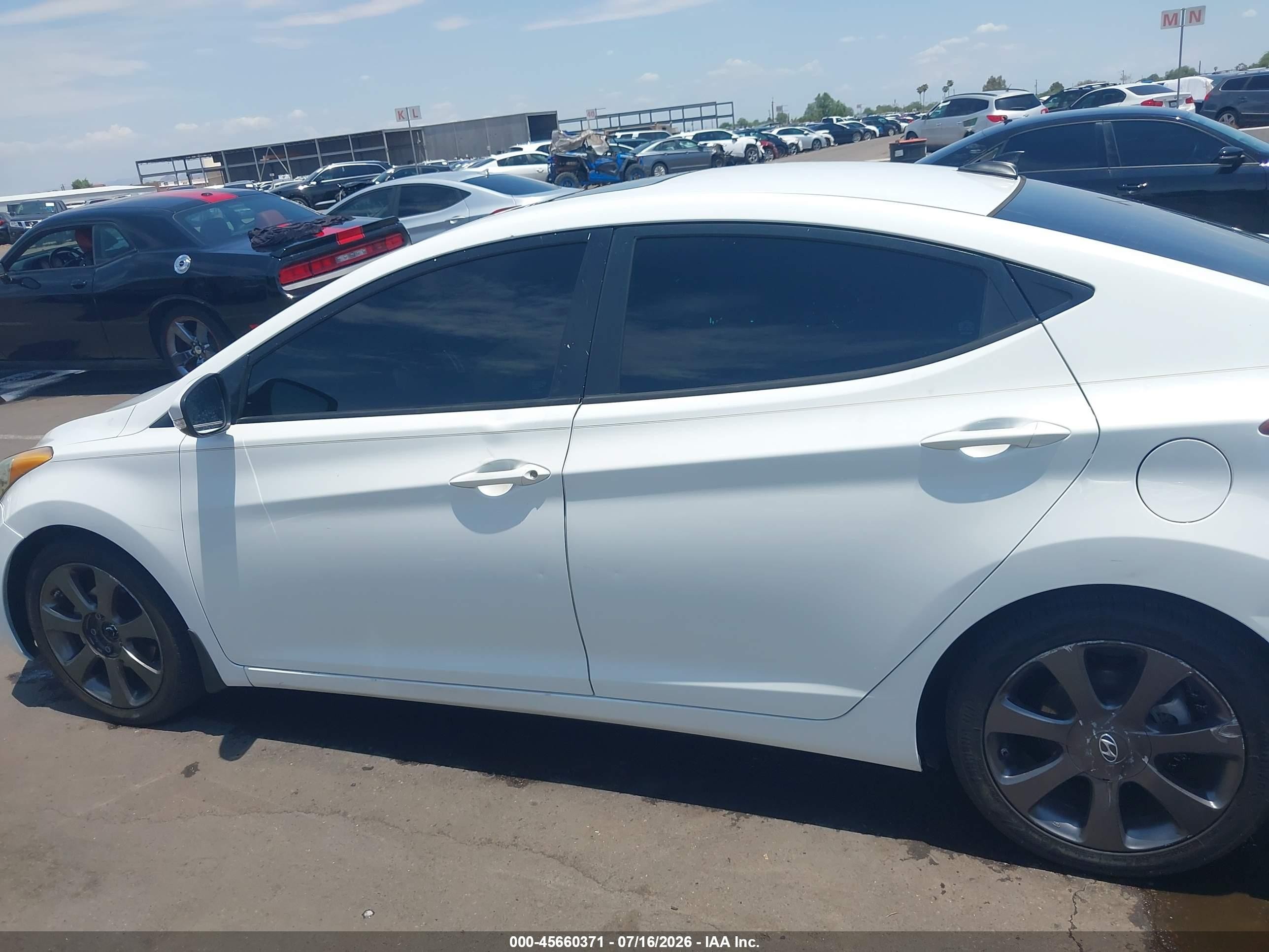 2013 Hyundai Elantra Limited White vin: 5NPDH4AE3DH196441