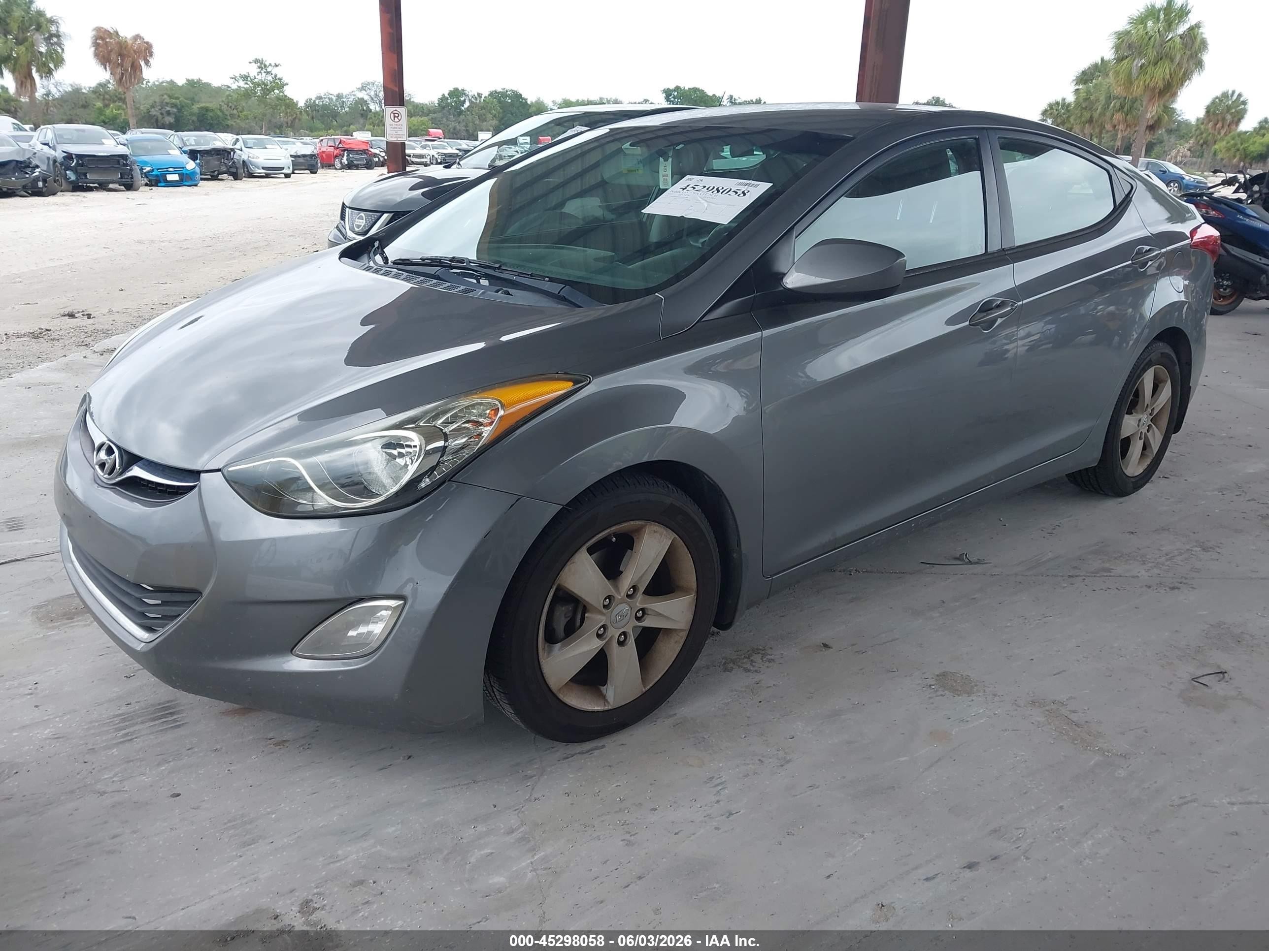 2013 Hyundai Elantra Gls Gray vin: 5NPDH4AE3DH221998