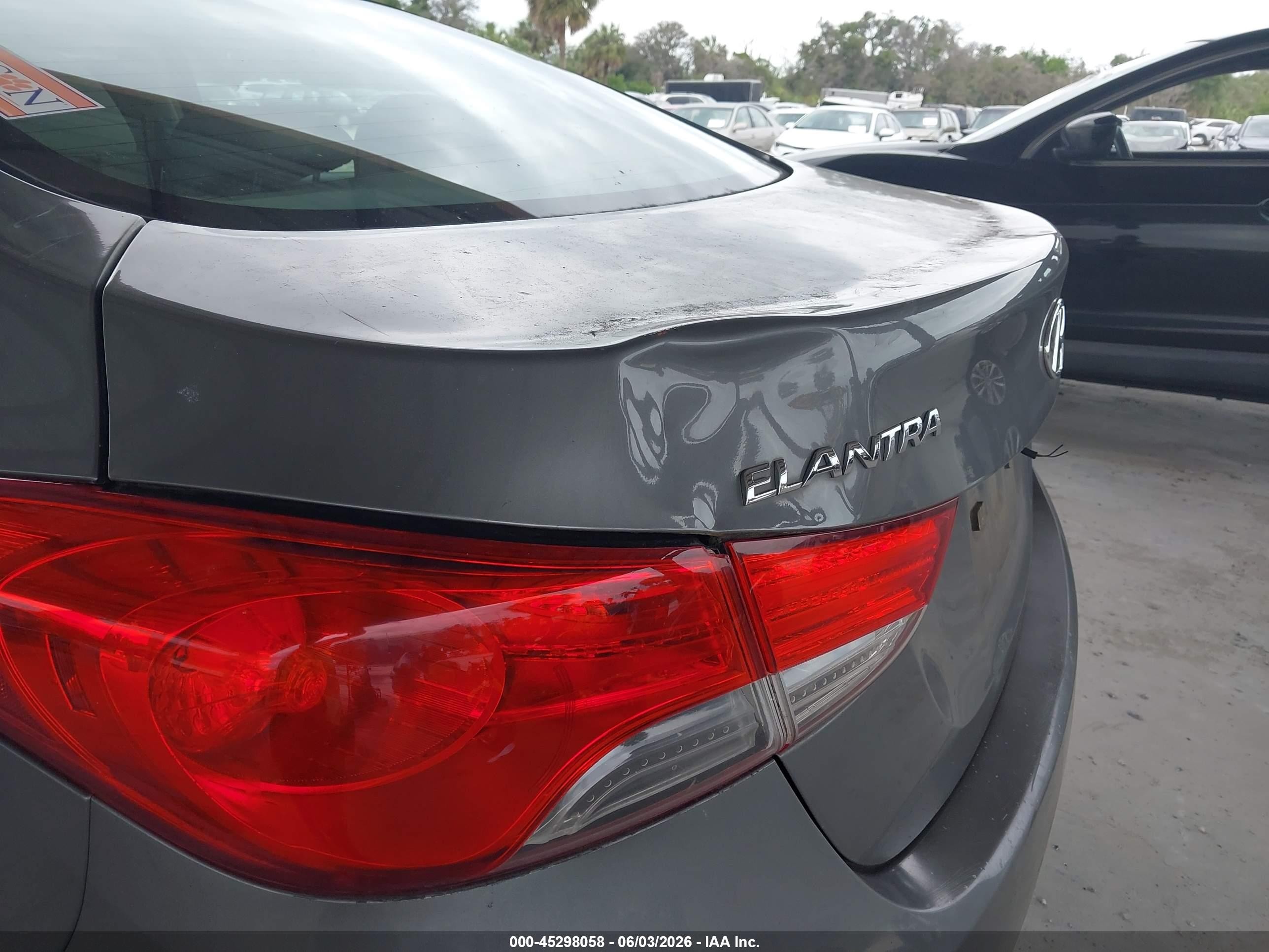 2013 Hyundai Elantra Gls Gray vin: 5NPDH4AE3DH221998