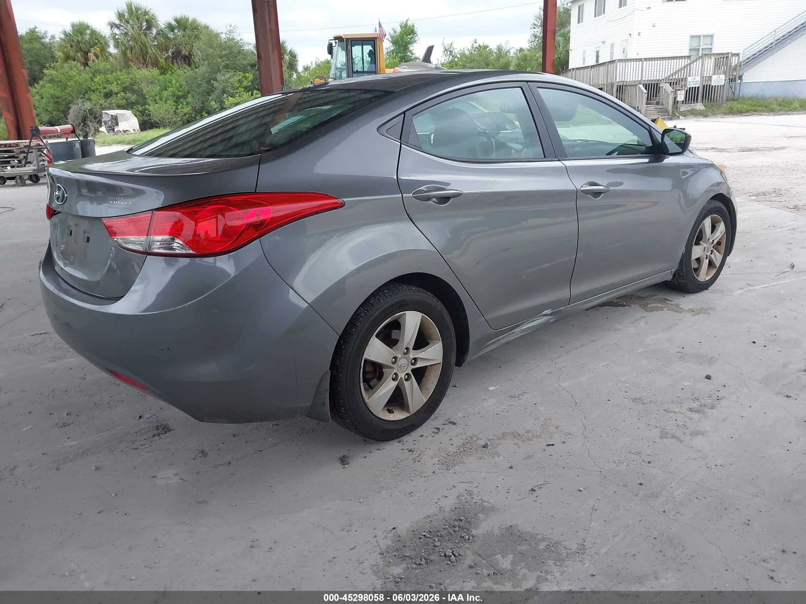2013 Hyundai Elantra Gls Gray vin: 5NPDH4AE3DH221998
