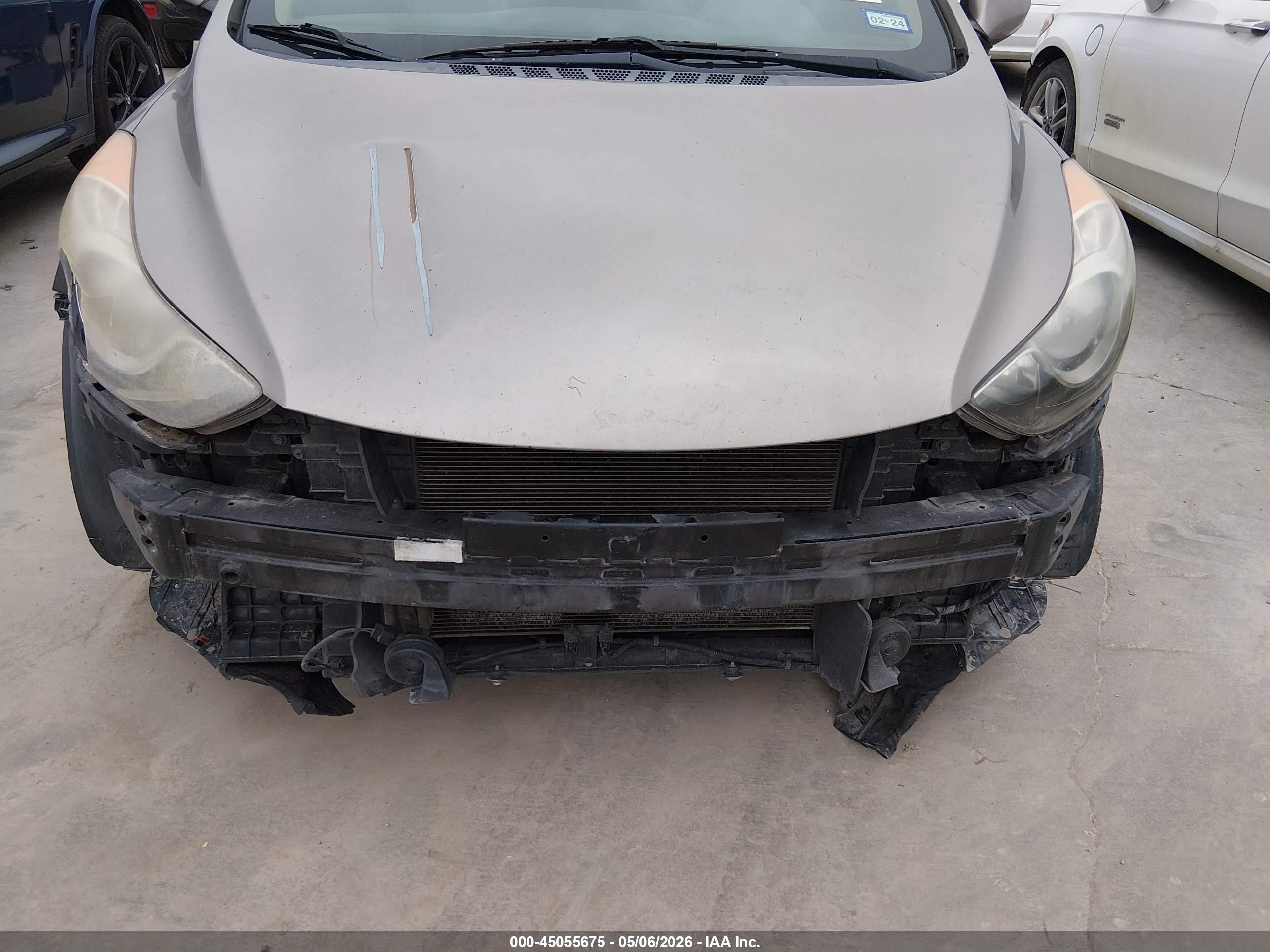 2013 Hyundai Elantra Limited Beige vin: 5NPDH4AE3DH224660