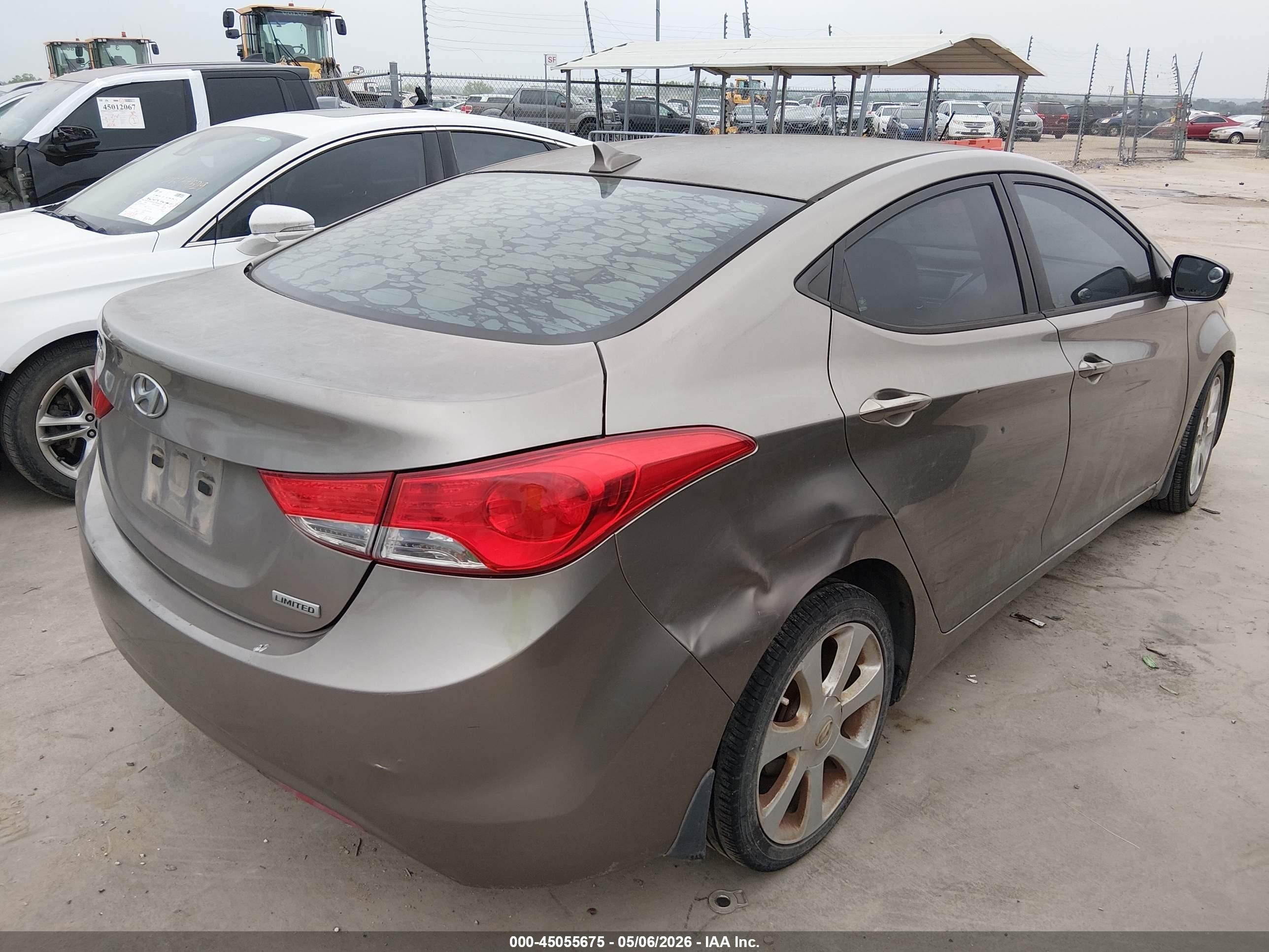 2013 Hyundai Elantra Limited Beige vin: 5NPDH4AE3DH224660