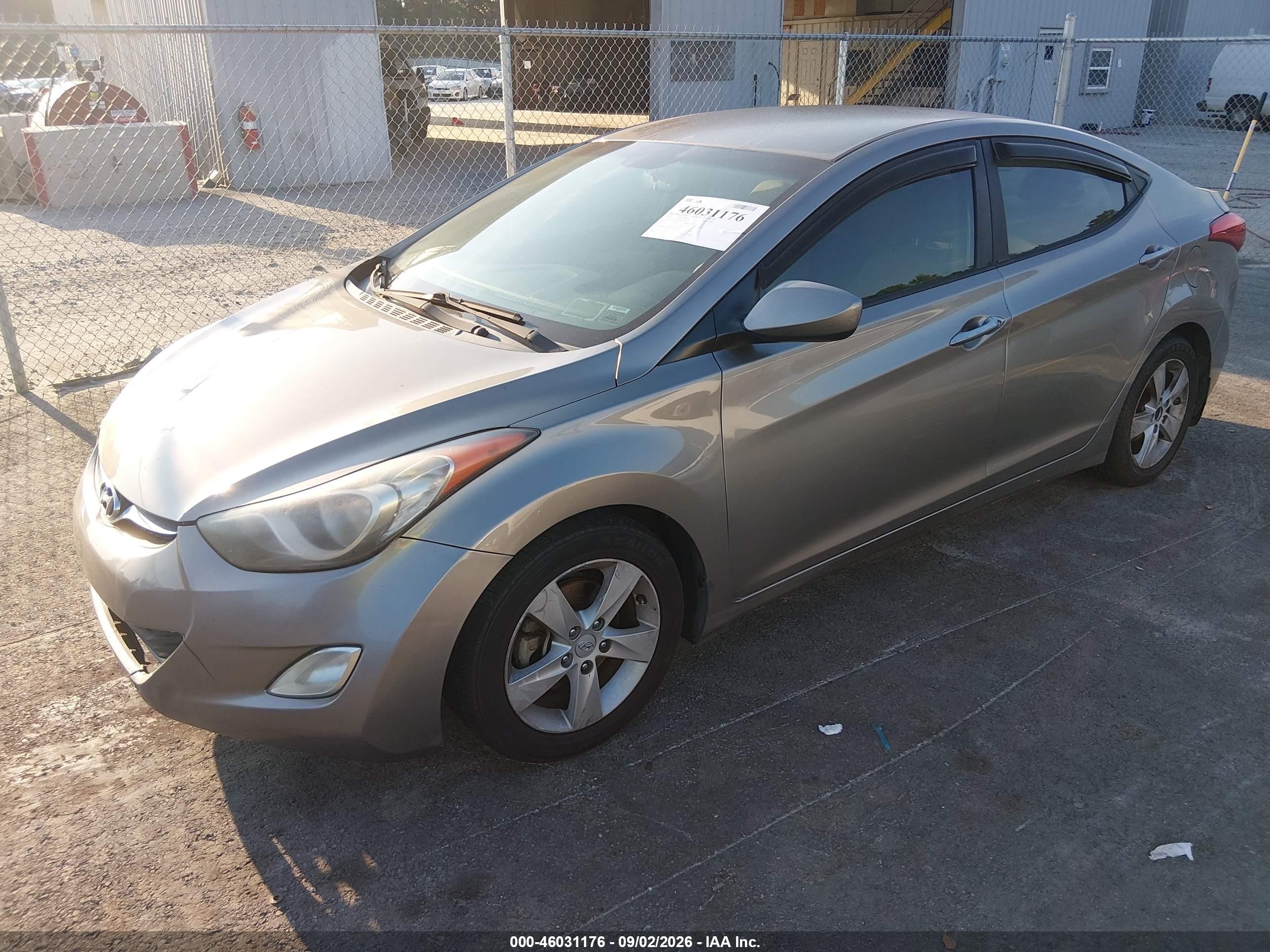 2013 Hyundai Elantra Gls Коричневый vin: 5NPDH4AE3DH243385