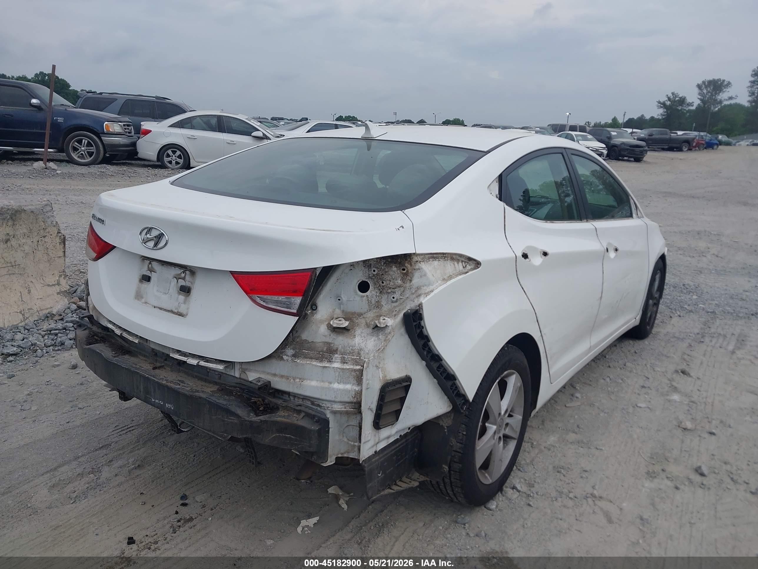 2013 Hyundai Elantra Gls White vin: 5NPDH4AE3DH272143
