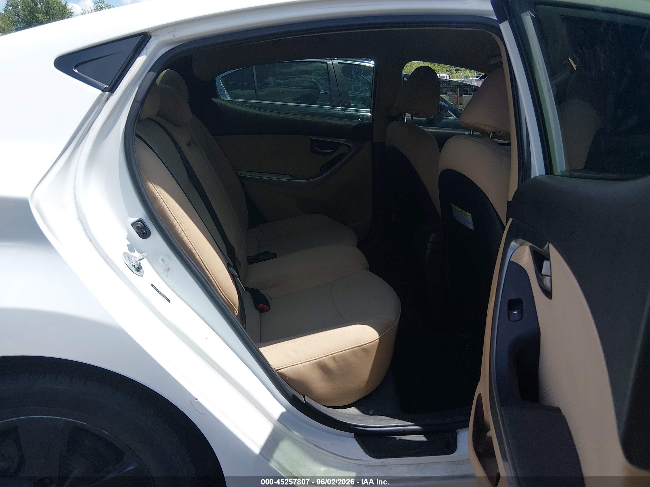 2013 Hyundai Elantra Gls White vin: 5NPDH4AE3DH276645