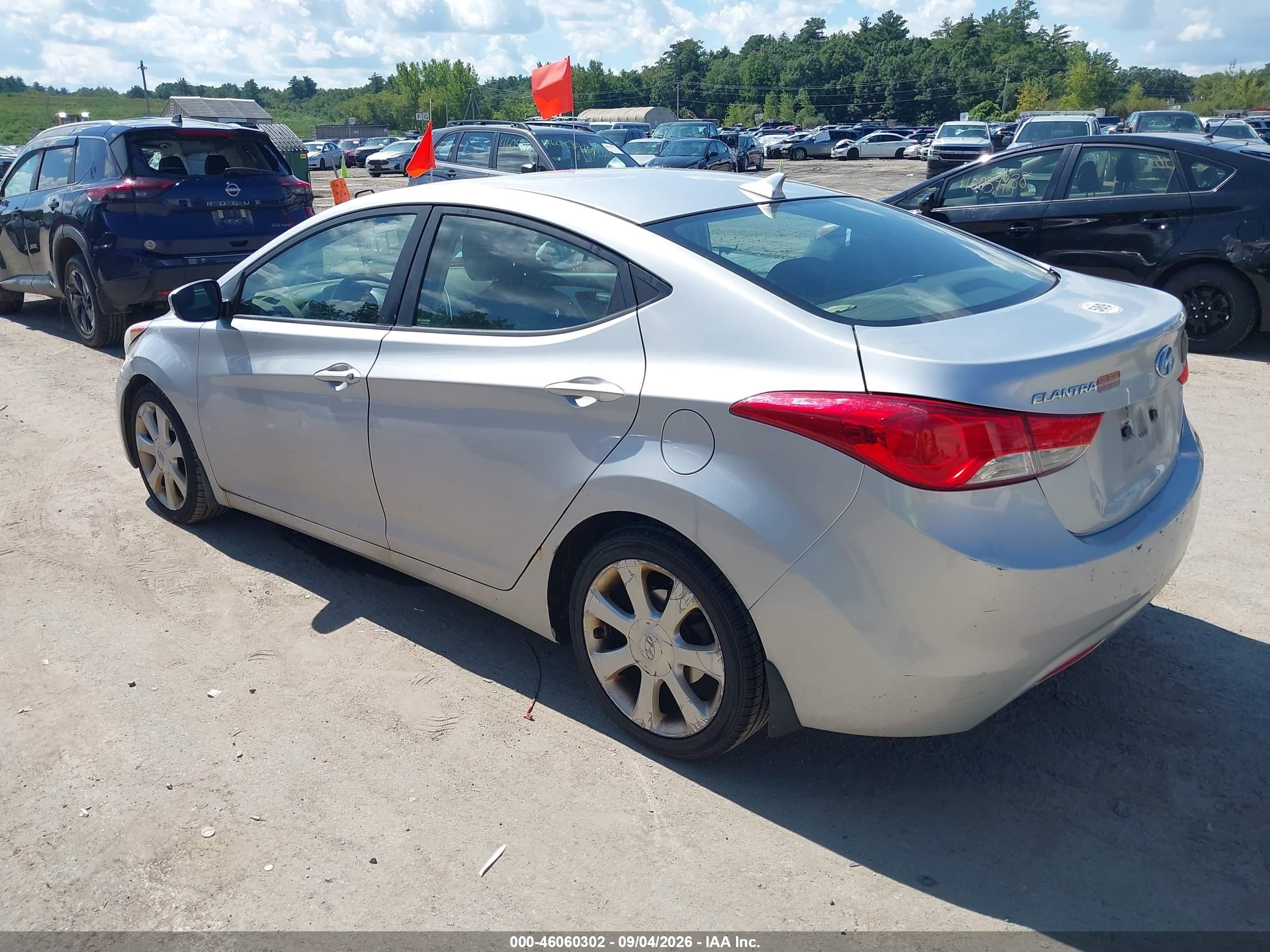 2013 Hyundai Elantra Limited Silver vin: 5NPDH4AE3DH284115
