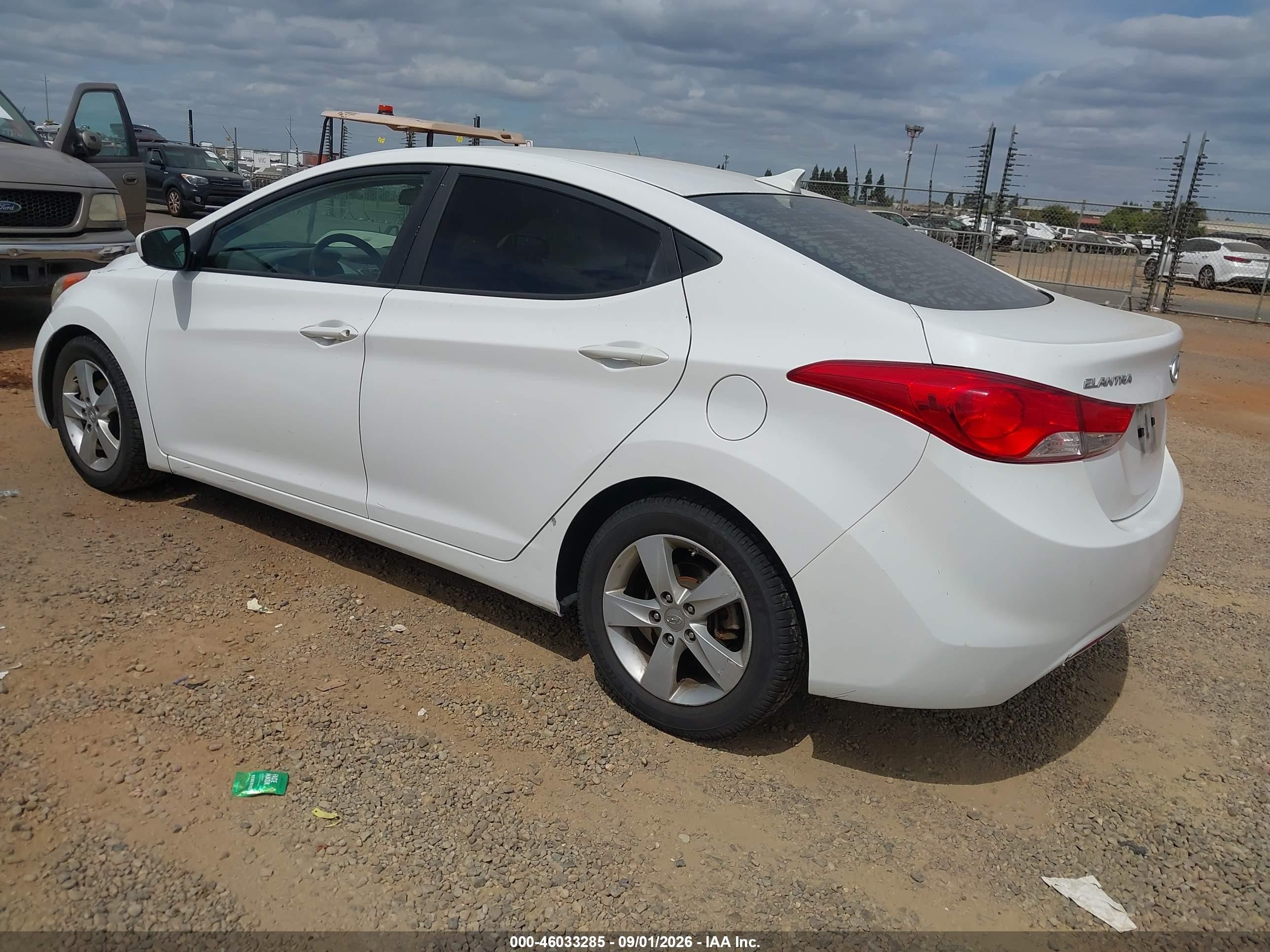 2013 Hyundai Elantra Gls White vin: 5NPDH4AE3DH305528