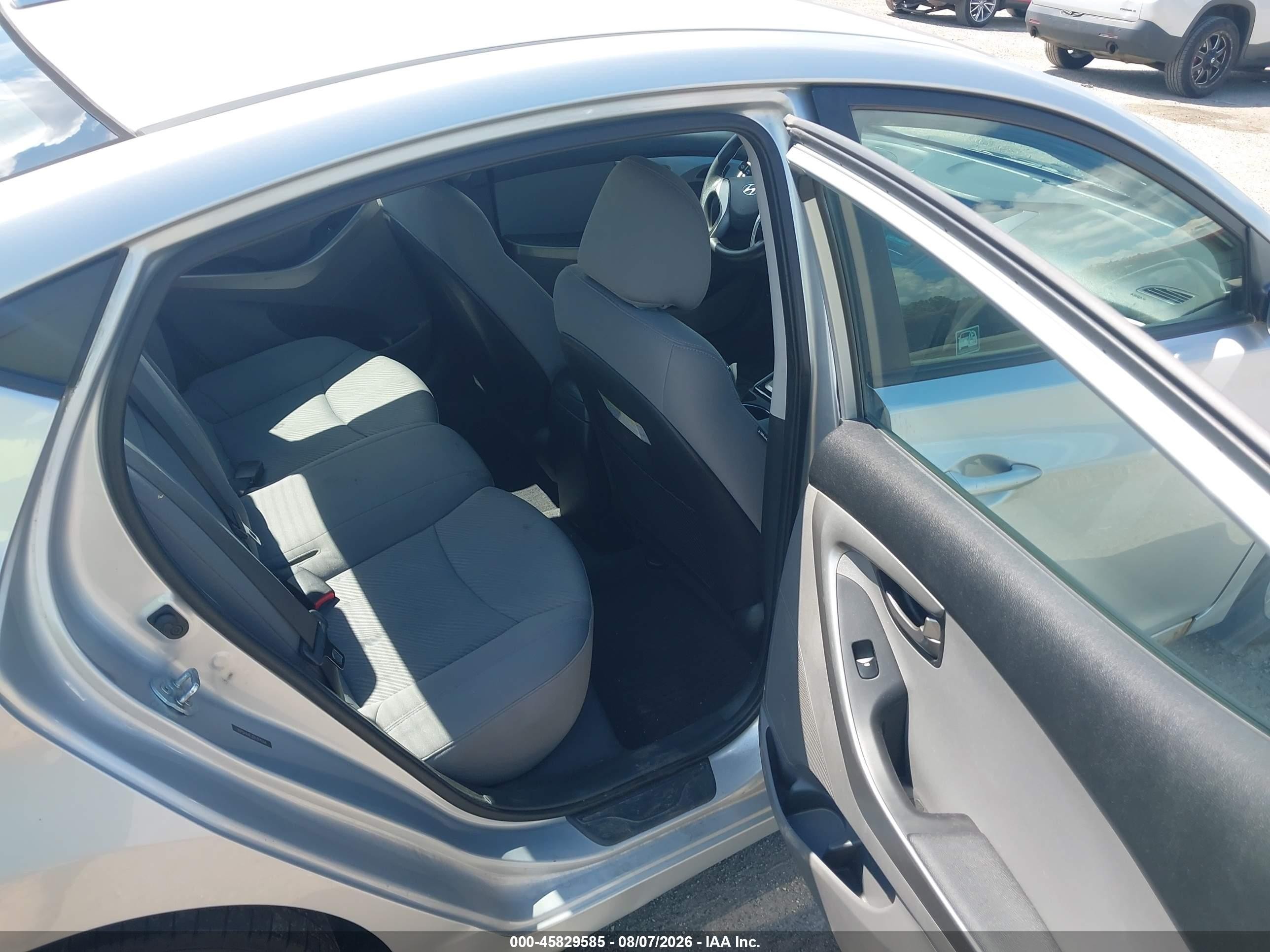 2013 Hyundai Elantra Gls Серебряный vin: 5NPDH4AE3DH314004