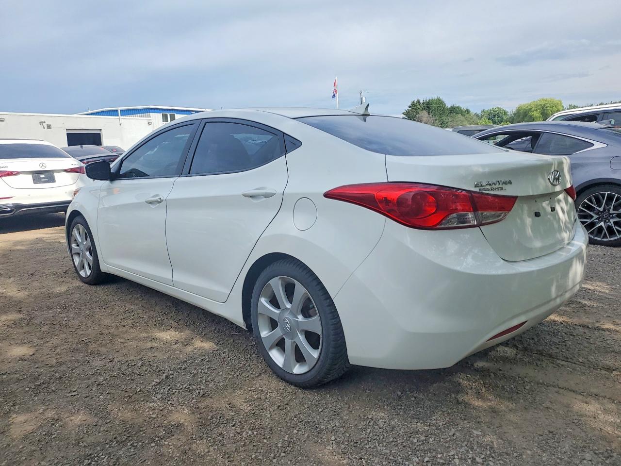 2013 Hyundai Elantra Gls White vin: 5NPDH4AE3DH318666