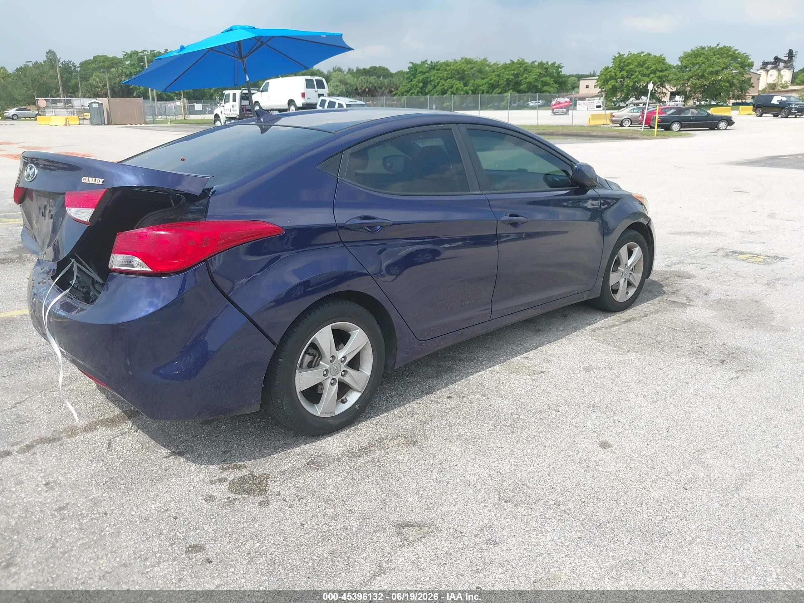 2013 Hyundai Elantra Gls Dark Blue vin: 5NPDH4AE3DH320515
