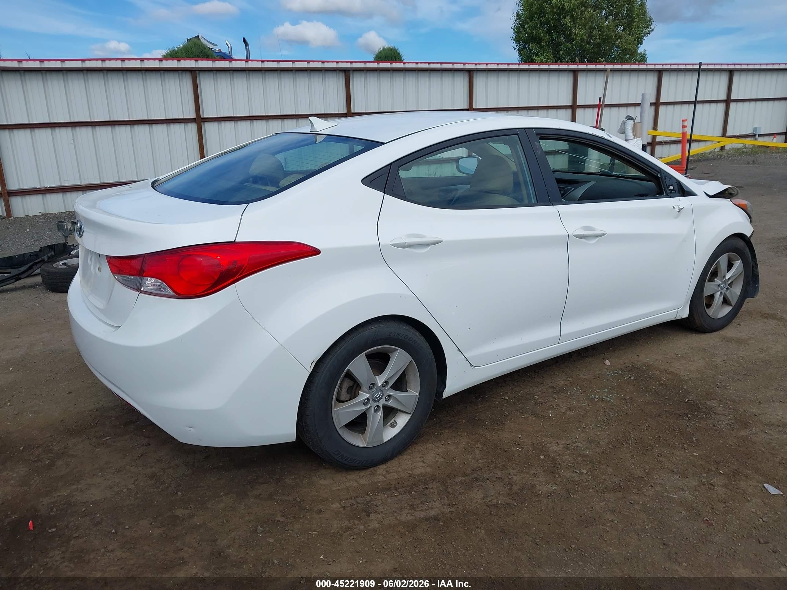 2013 Hyundai Elantra Gls White vin: 5NPDH4AE3DH335001