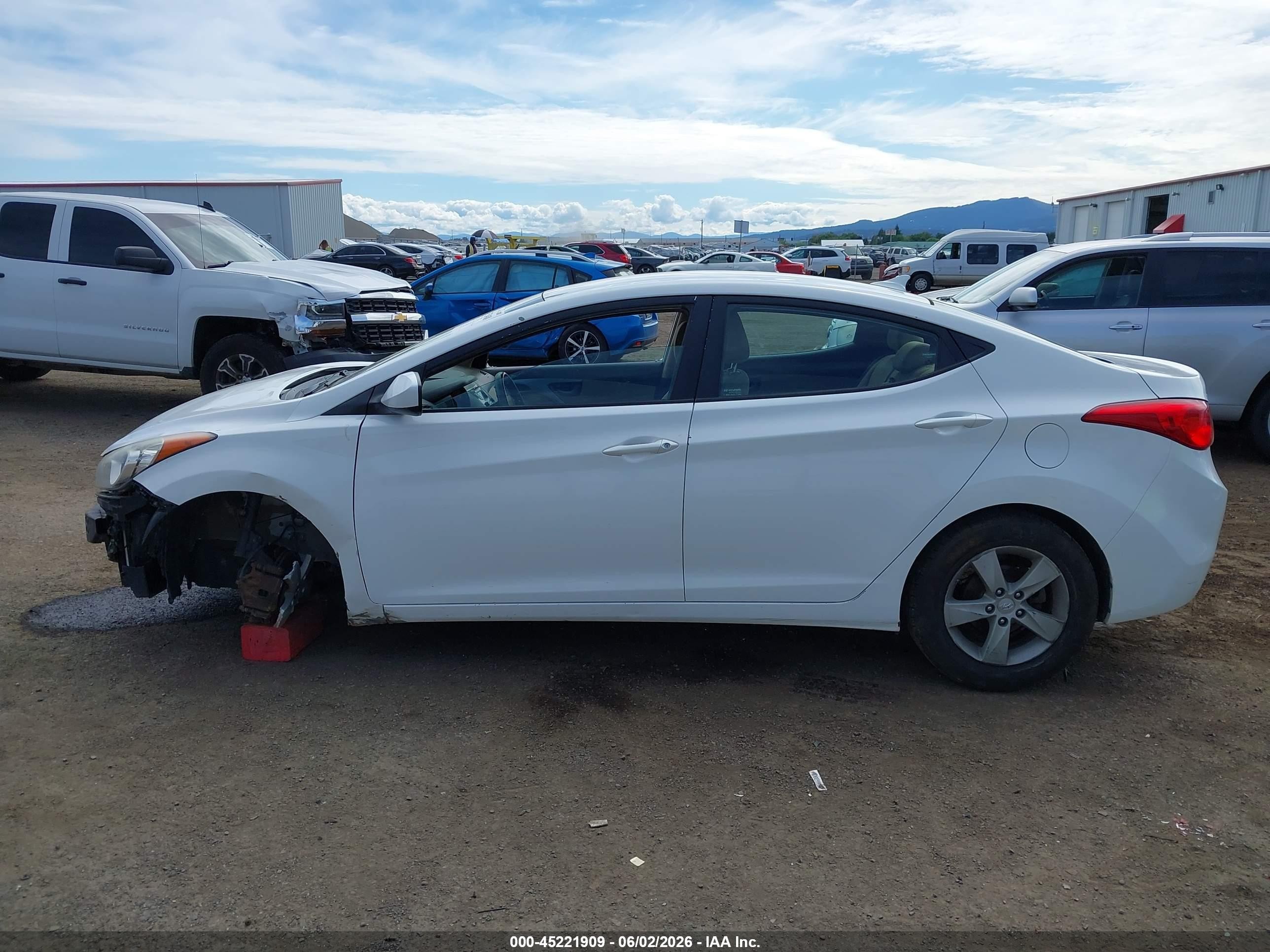 2013 Hyundai Elantra Gls White vin: 5NPDH4AE3DH335001
