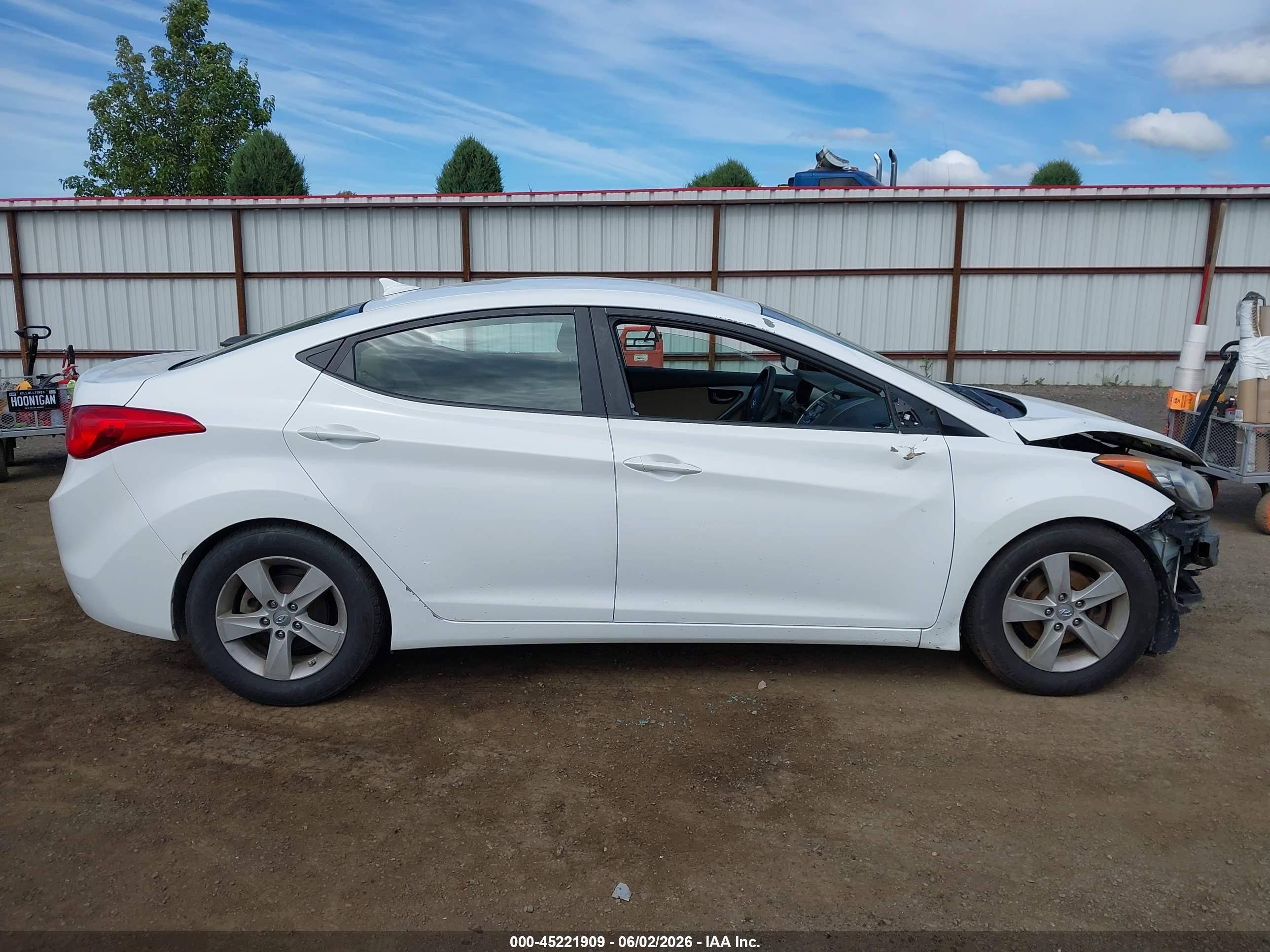 2013 Hyundai Elantra Gls White vin: 5NPDH4AE3DH335001