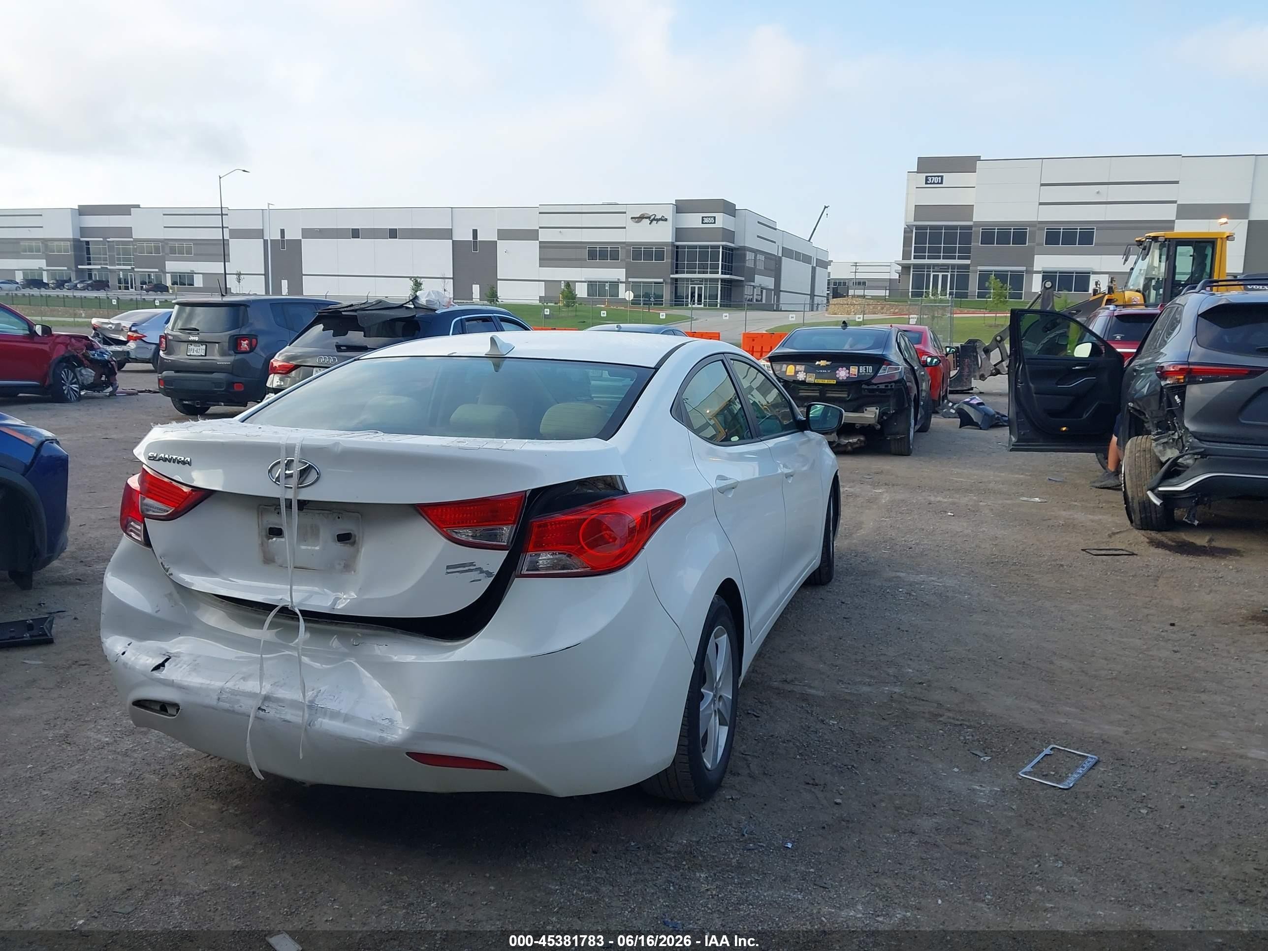 2013 Hyundai Elantra Gls White vin: 5NPDH4AE3DH360027