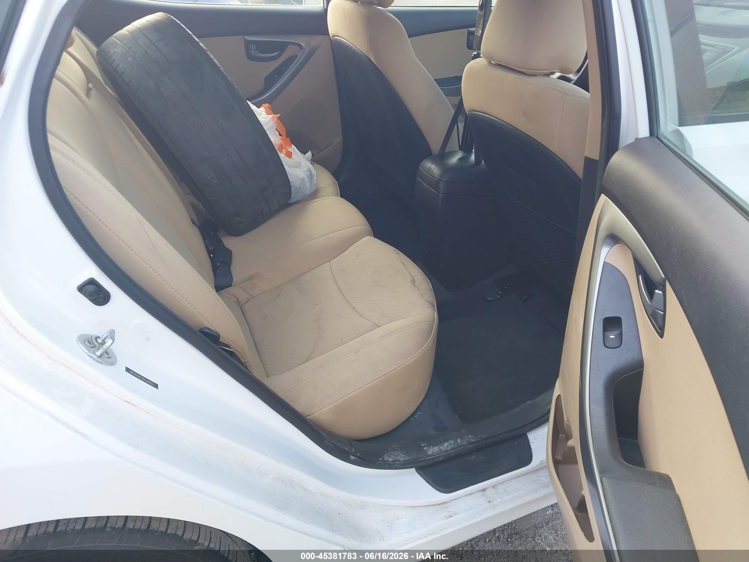 2013 Hyundai Elantra Gls White vin: 5NPDH4AE3DH360027