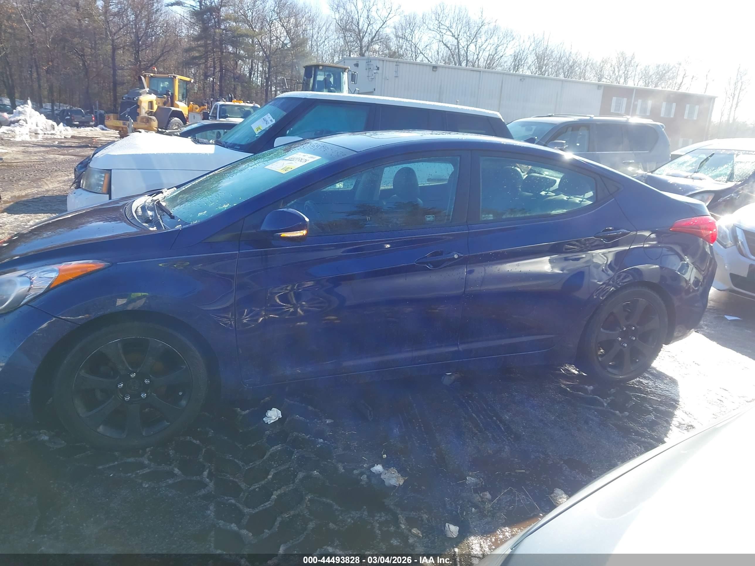 2013 Hyundai Elantra Limited Blue vin: 5NPDH4AE3DH382996