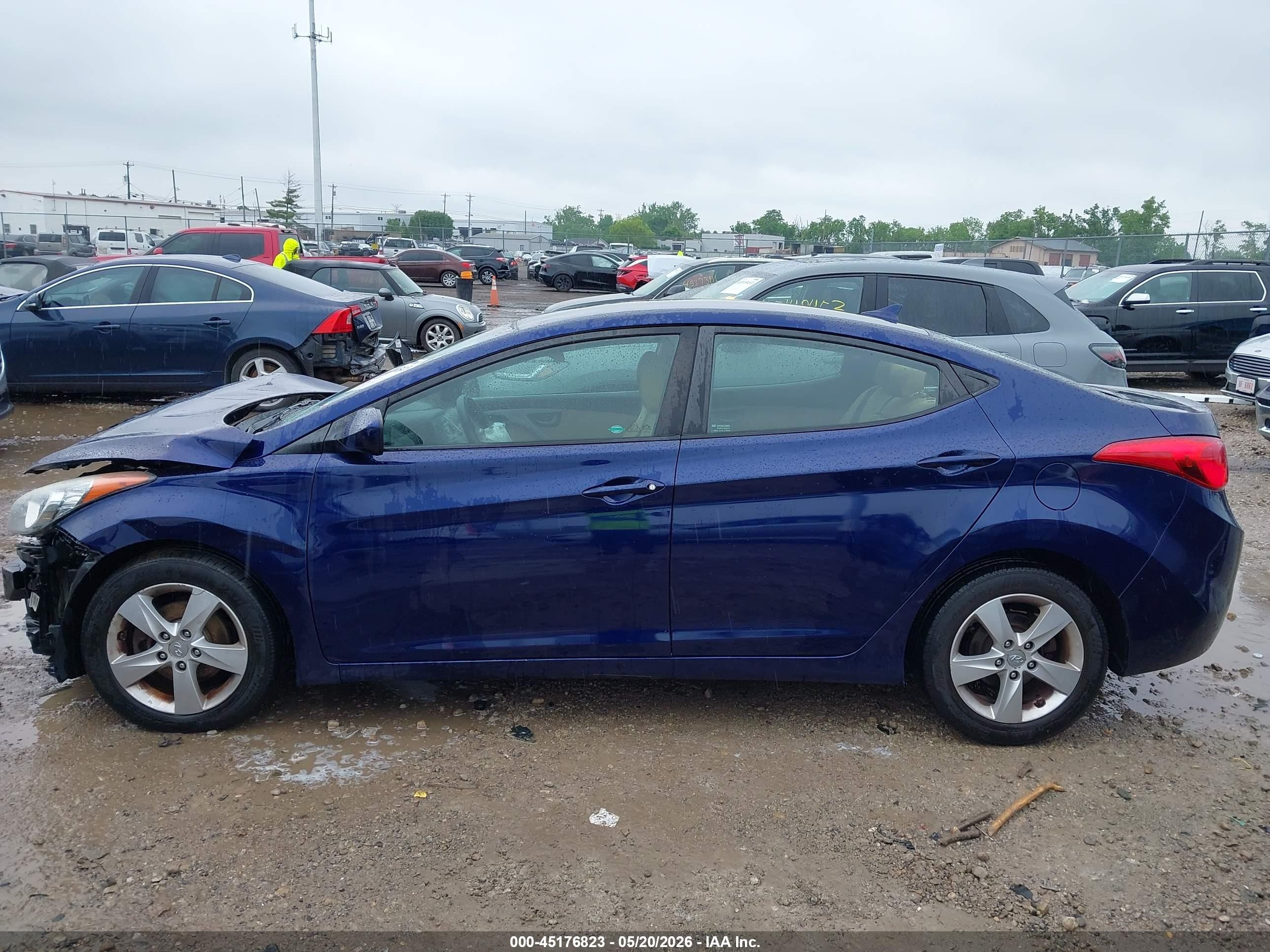 2013 Hyundai Elantra Gls Blue vin: 5NPDH4AE3DH392329