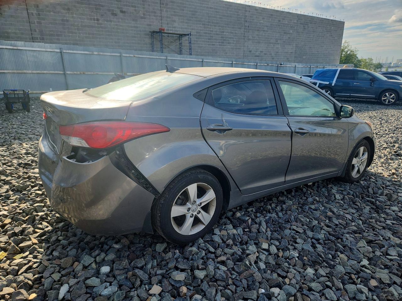 2013 Hyundai Elantra Gray vin: 5NPDH4AE3DH404690