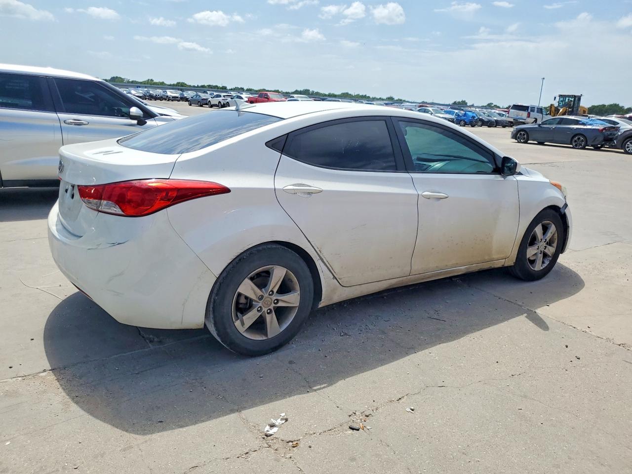 2013 Hyundai Elantra Gls Белый vin: 5NPDH4AE3DH411235
