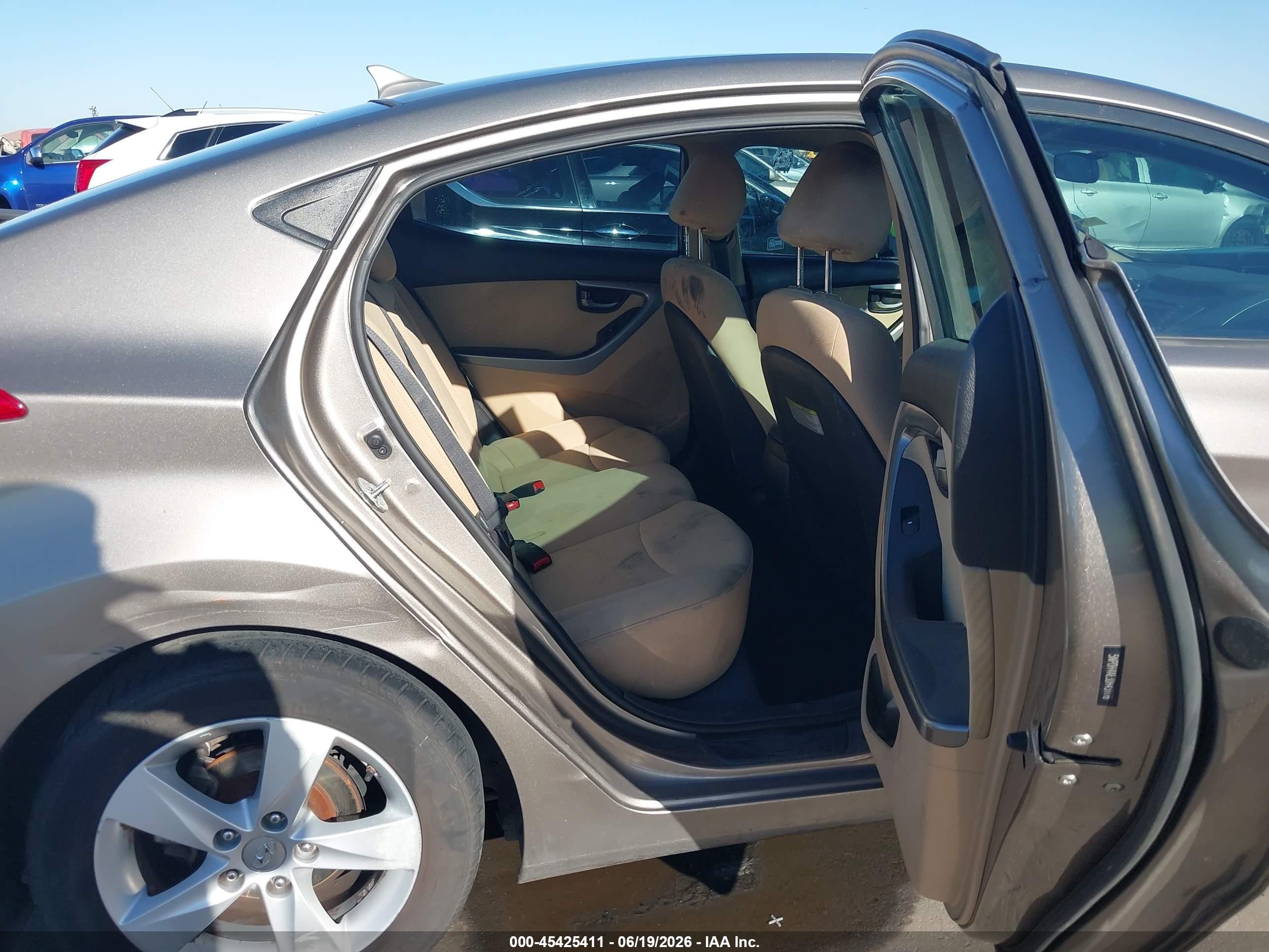 2013 Hyundai Elantra Gls Gold vin: 5NPDH4AE3DH431176