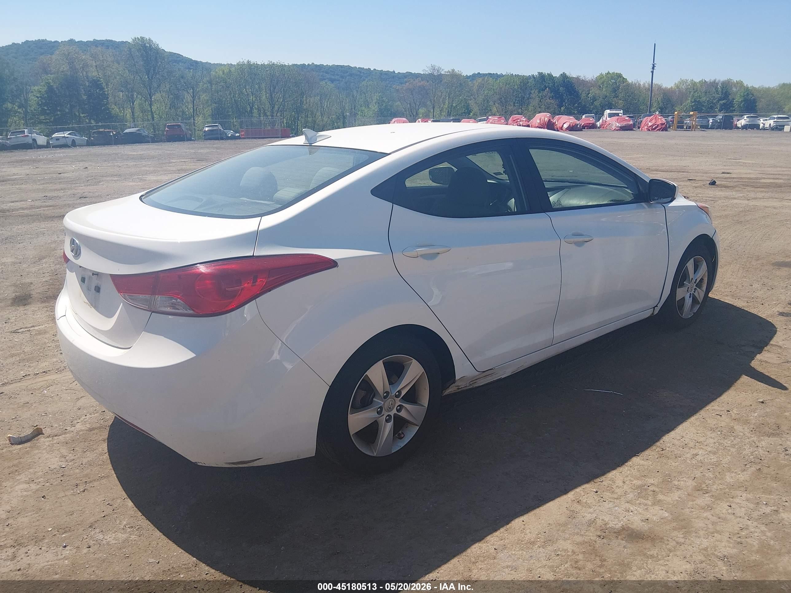 2013 Hyundai Elantra Gls White vin: 5NPDH4AE3DH441397