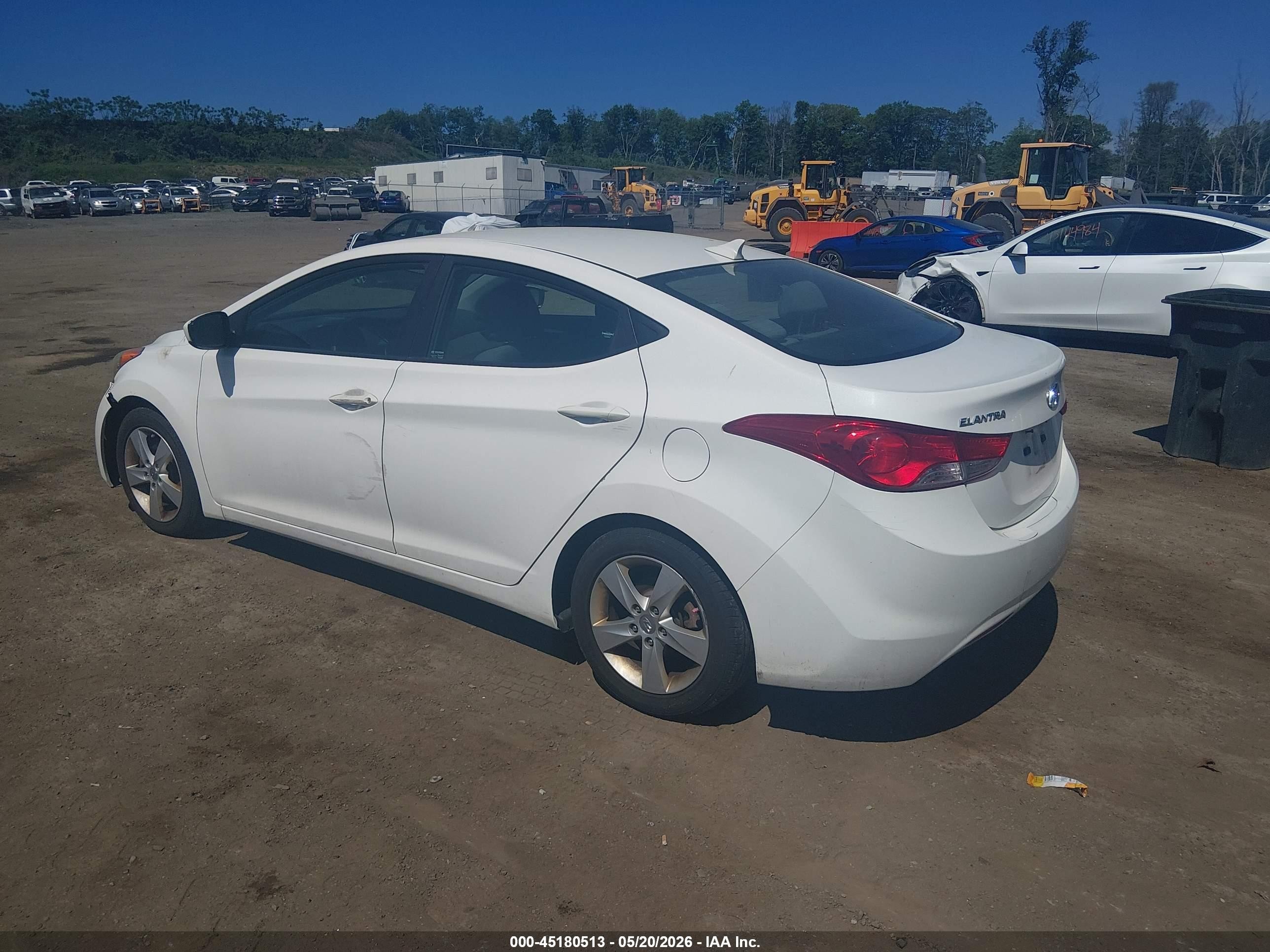 2013 Hyundai Elantra Gls White vin: 5NPDH4AE3DH441397