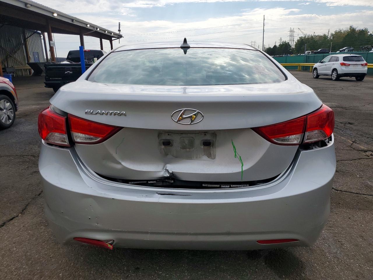 2013 Hyundai Elantra Gls Серебряный vin: 5NPDH4AE3DH448396