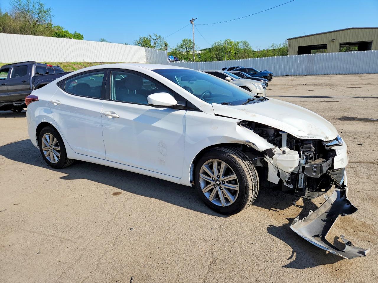 2014 Hyundai Elantra Se White vin: 5NPDH4AE3EH458833