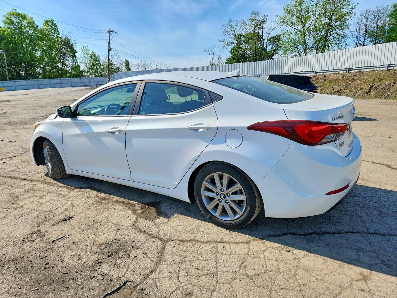 2014 Hyundai Elantra Se White vin: 5NPDH4AE3EH458833