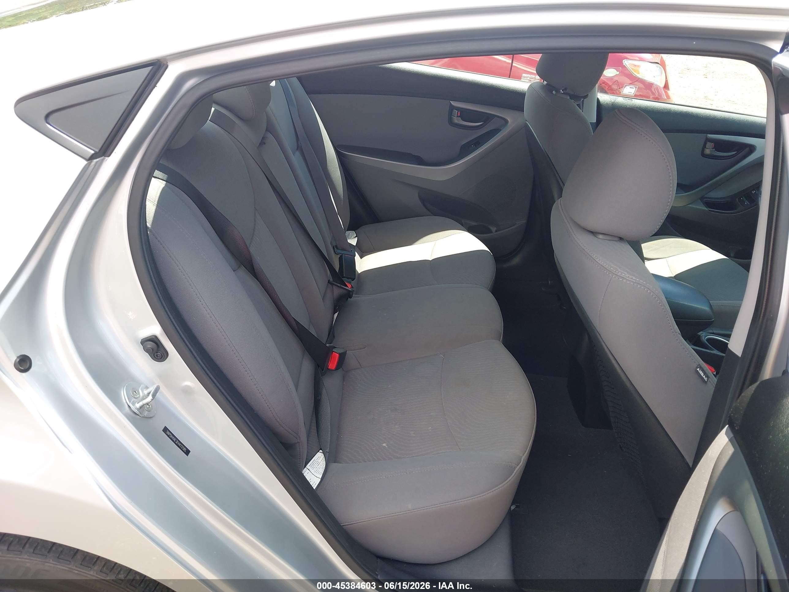 2014 Hyundai Elantra Se Silver vin: 5NPDH4AE3EH472585