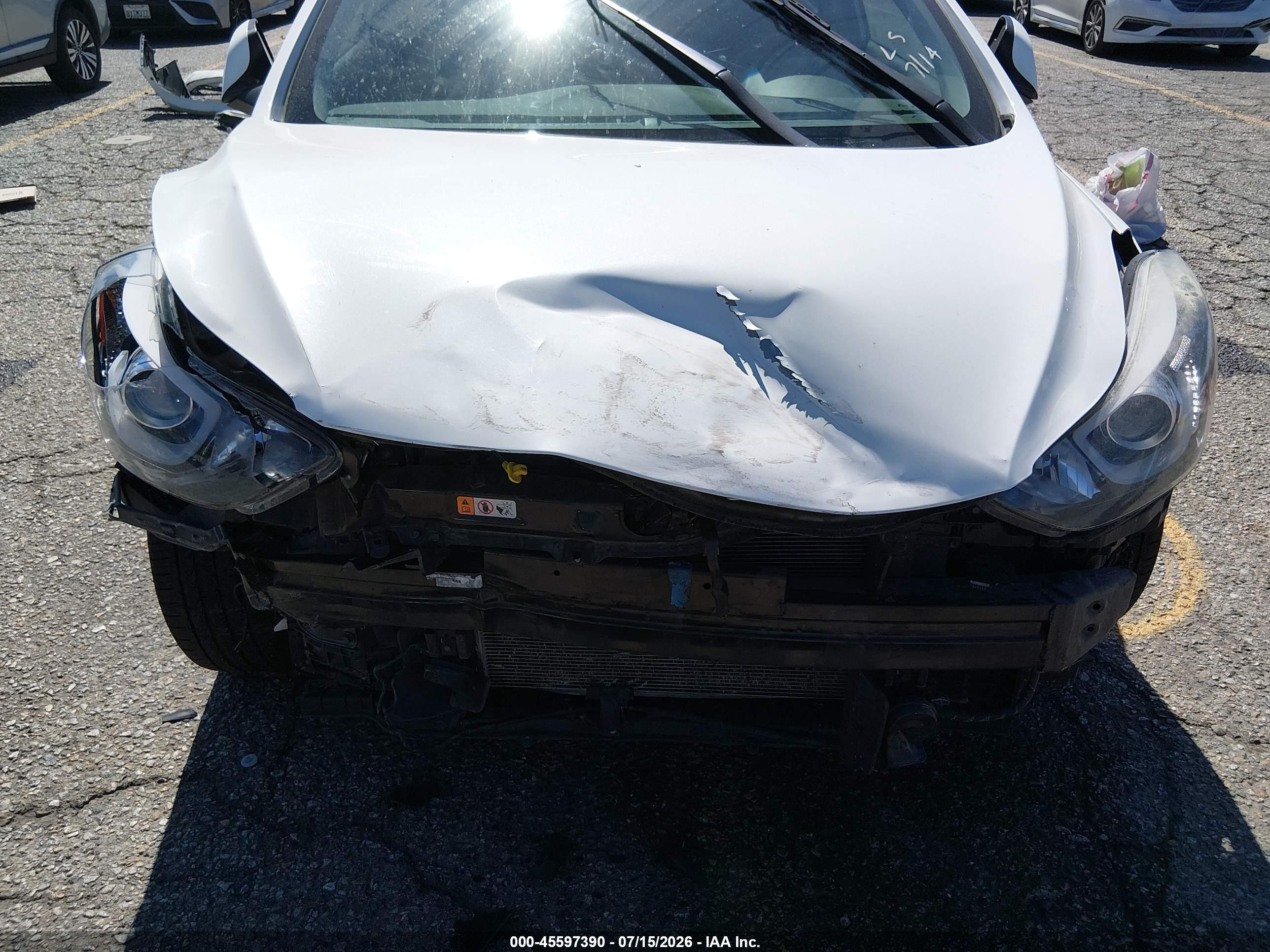 2014 Hyundai Elantra Limited White vin: 5NPDH4AE3EH476328